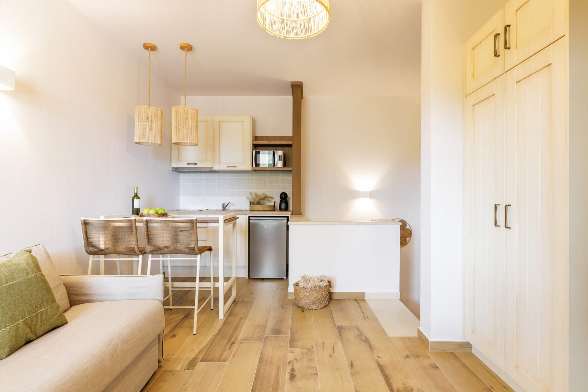 room-types-KASTRIELIA-DSLVL2-0.jpg