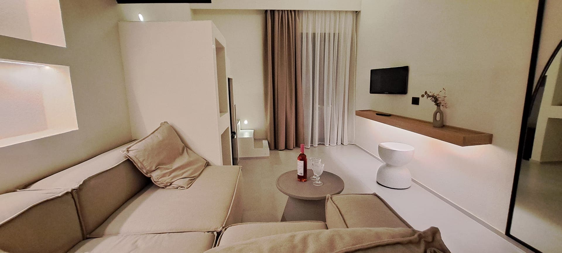 room-types-KAVIRIBRSA-MASTER-0.jpg