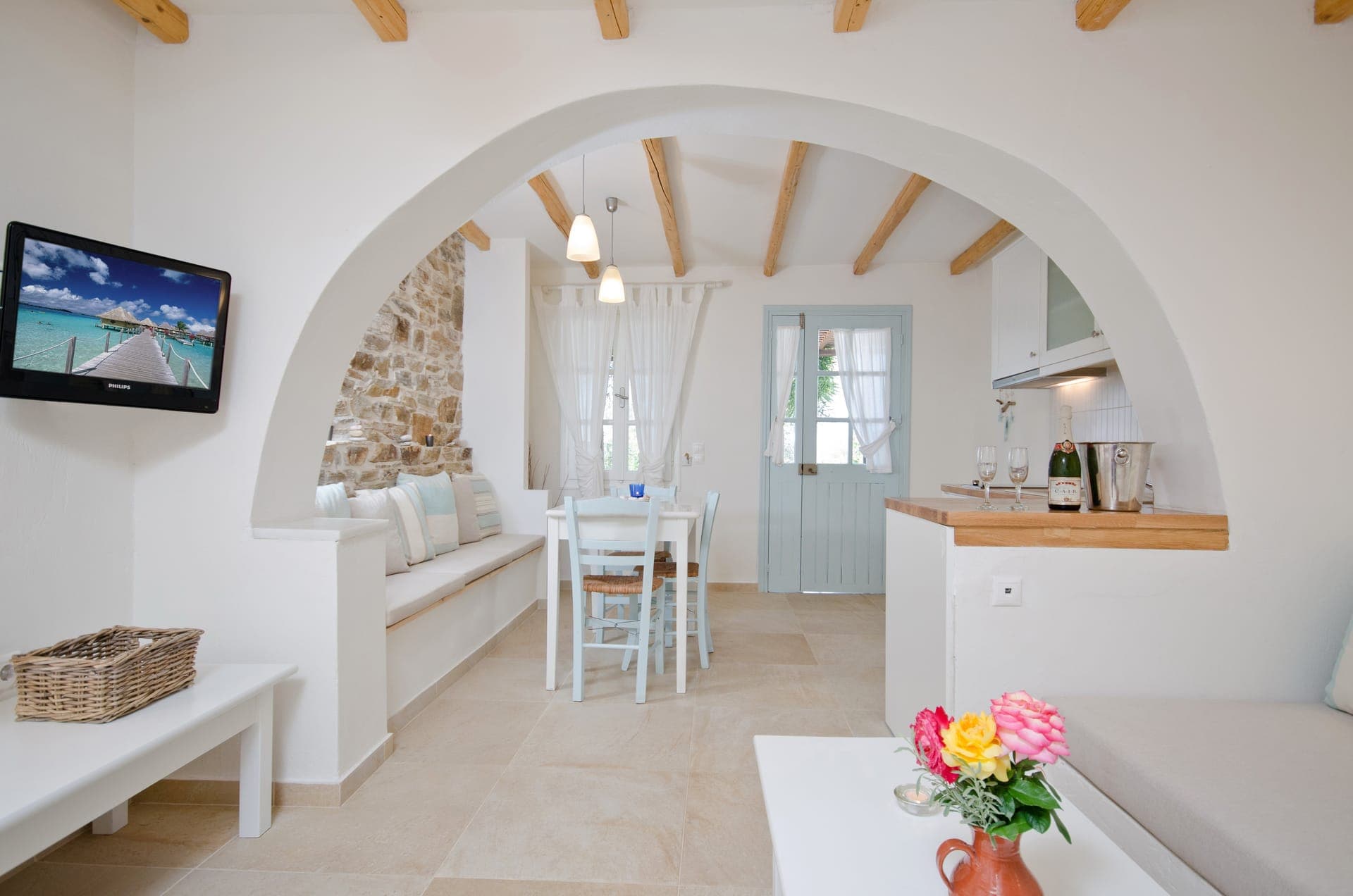 room-types-KAVOSNAXOS-APT1-0.jpg