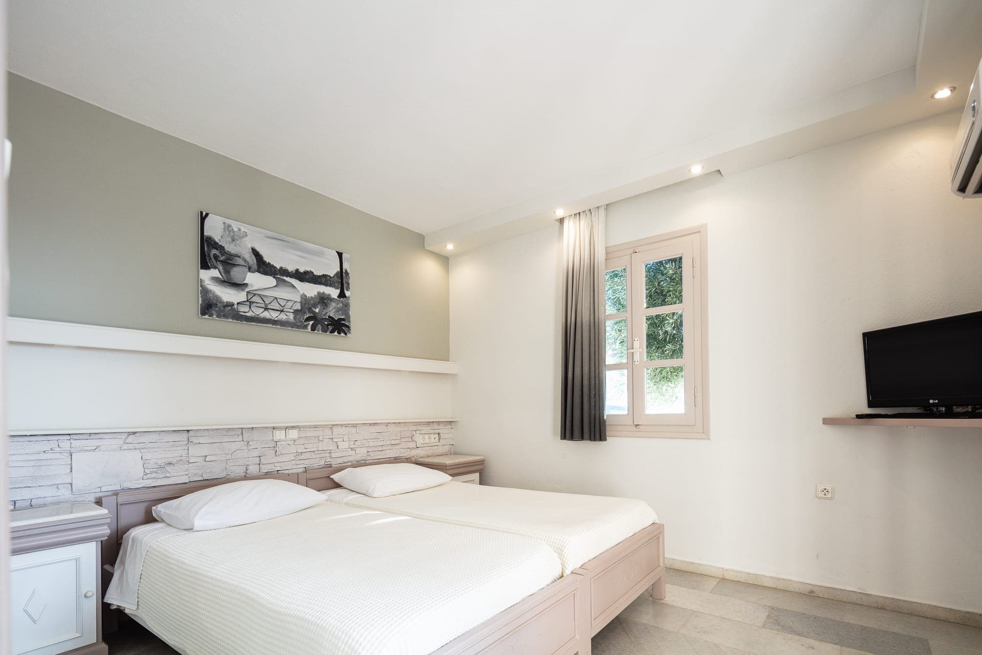 room-types-KAVURAS-FAMILY-0.jpg