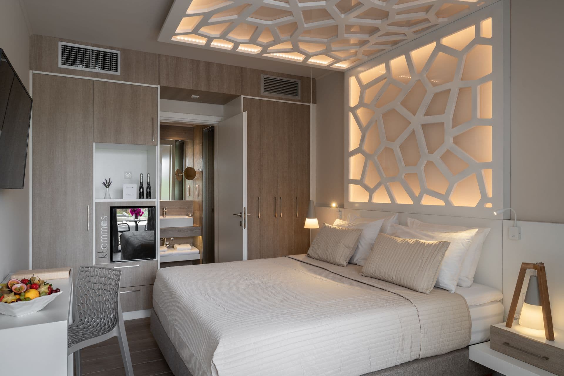 room-types-KBAMMOS-DLXDIV-0.jpg