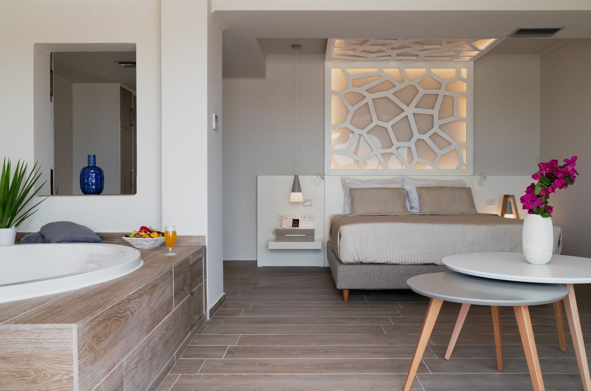 room-types-KBAMMOS-DLXSJA-0.jpg