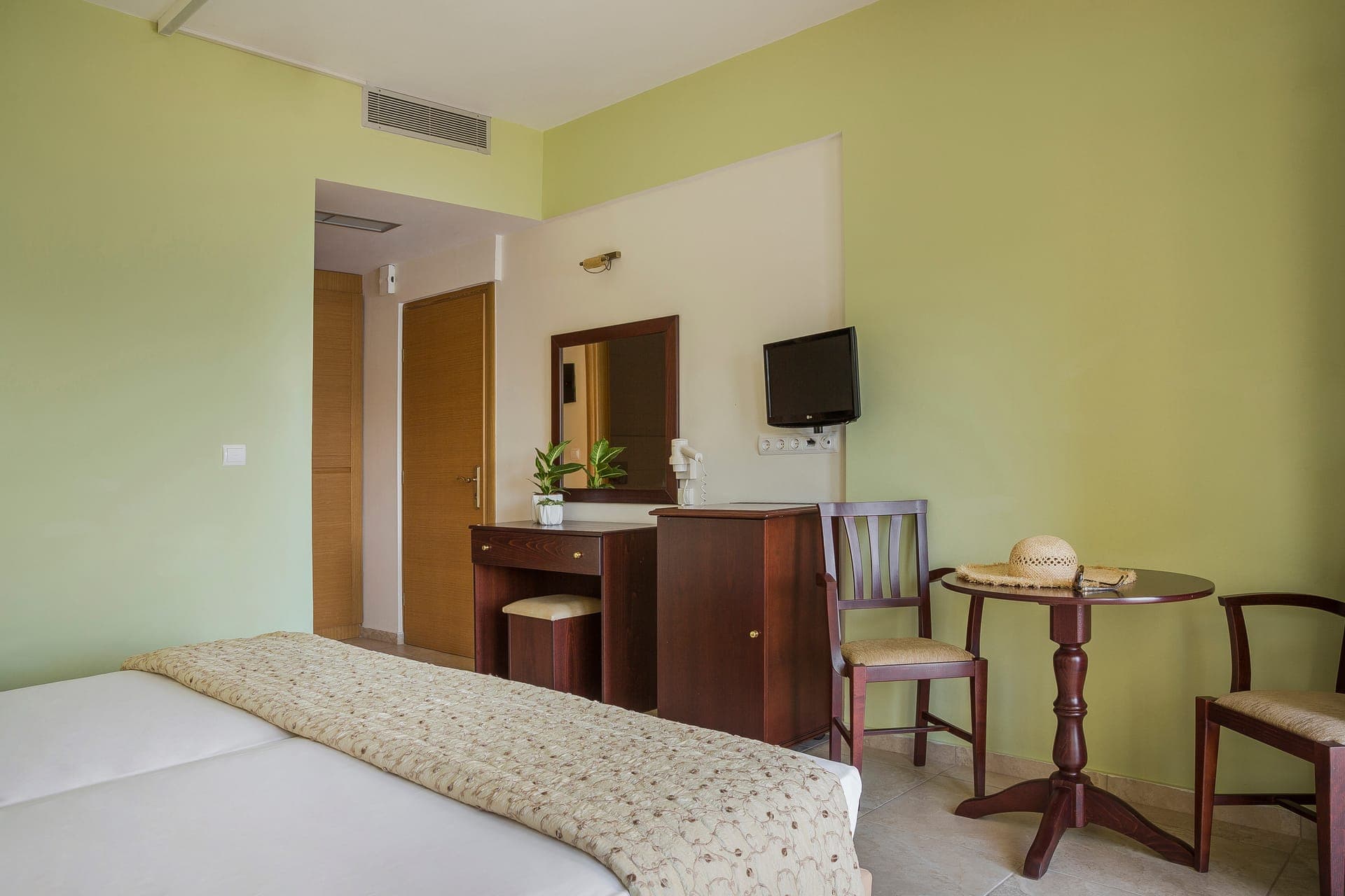 room-types-KEFALBAY-DACC-0.jpg