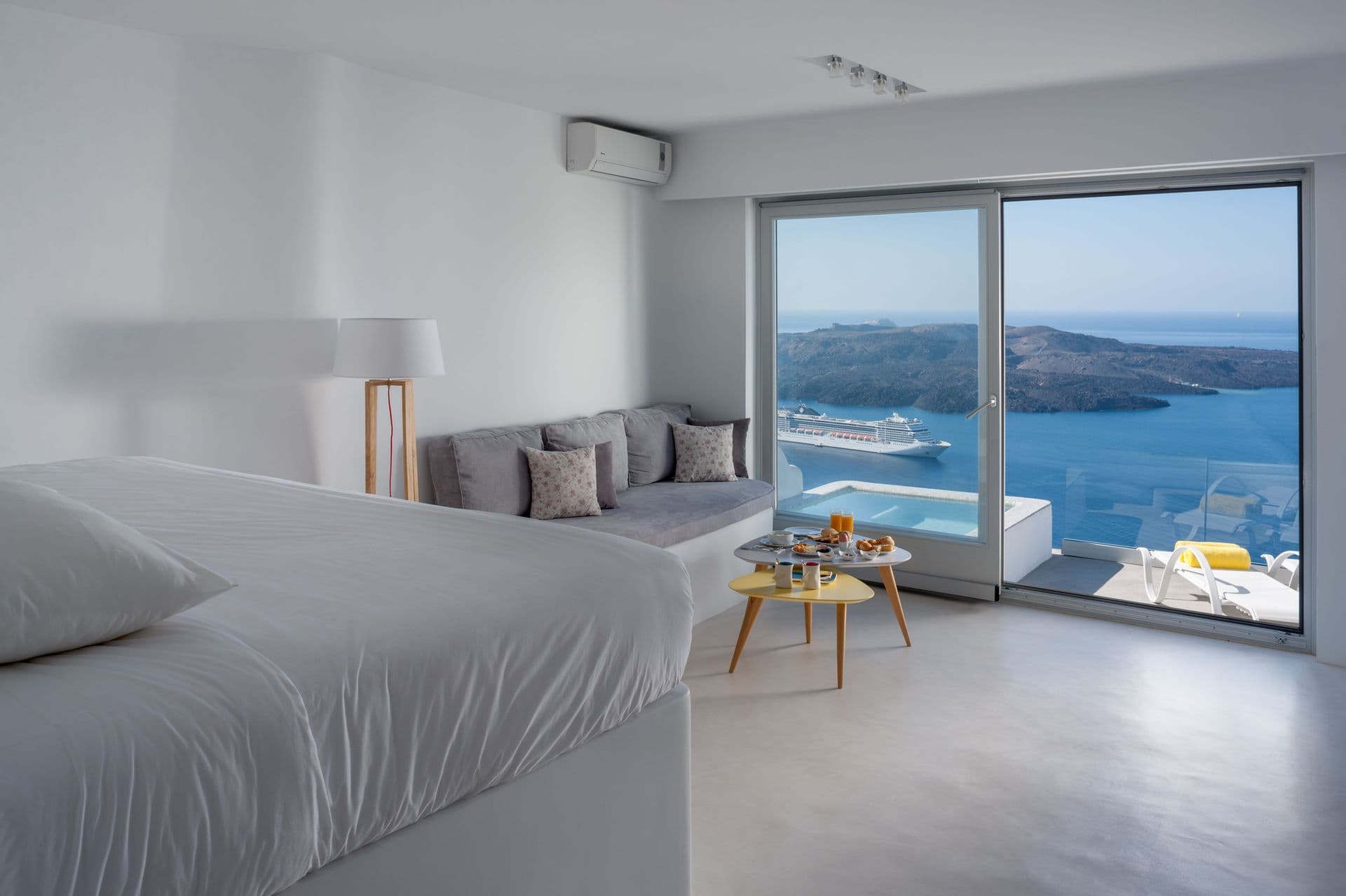 room-types-KETIHOTEL-PILLOW-0.jpg