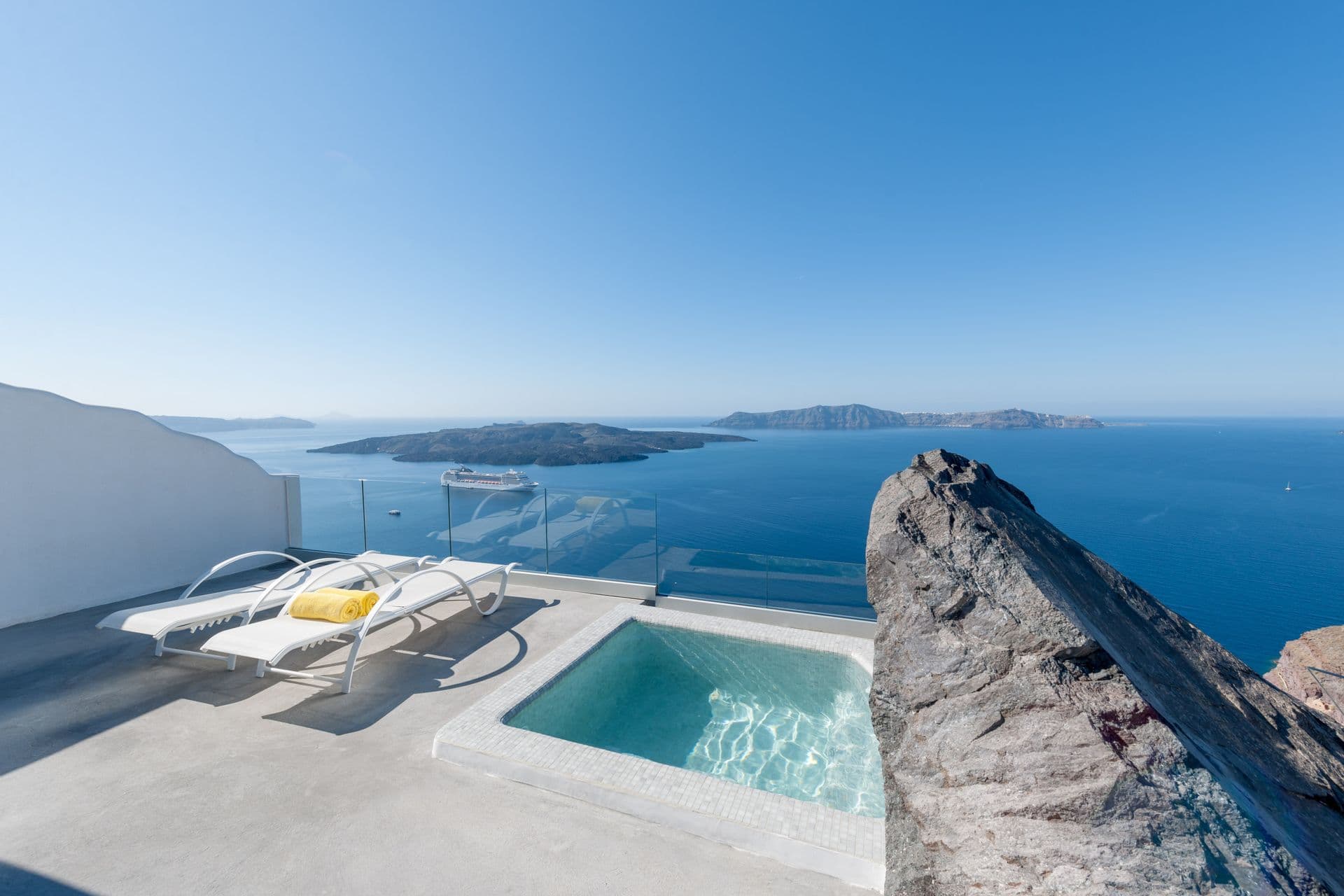 room-types-KETIHOTEL-ROCK-0.jpg