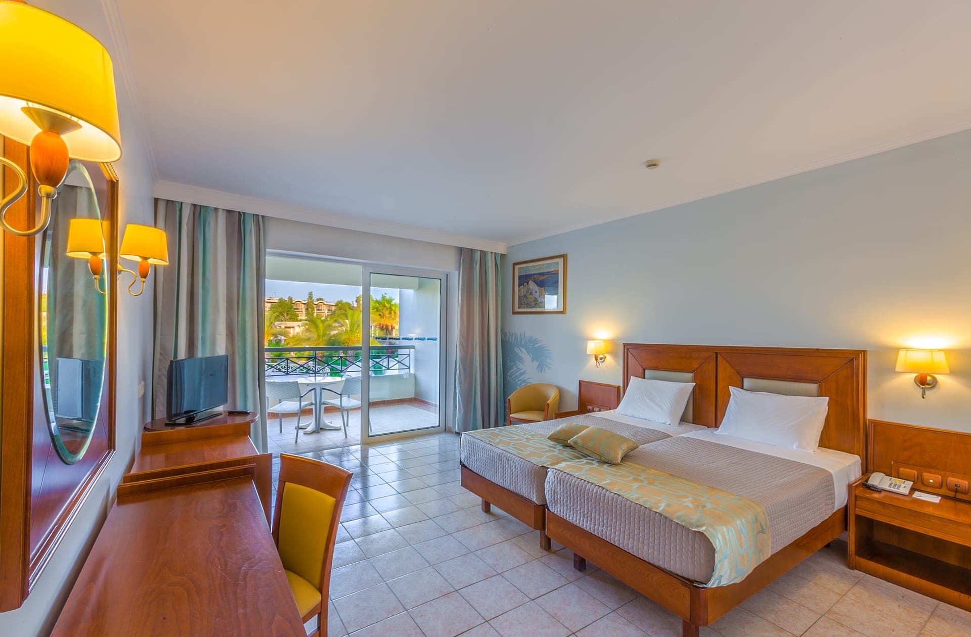 *Images are for illustrative purposes only. Actual room may vary.