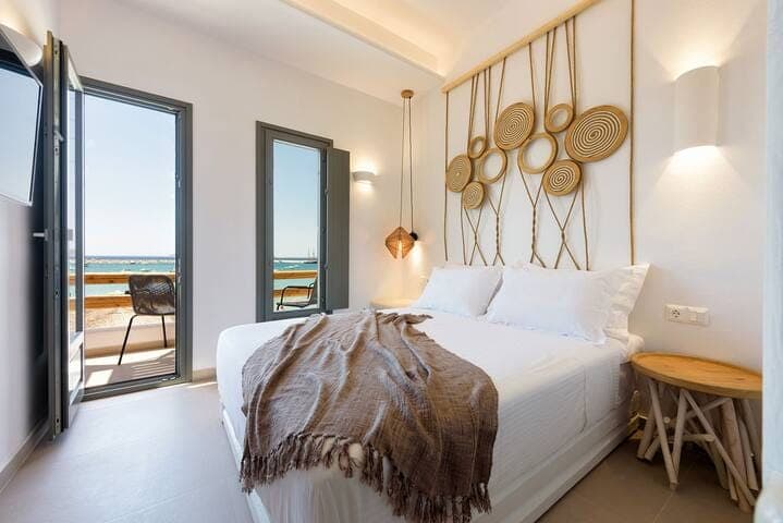 room-types-KIANOSP-DLX-0.jpg