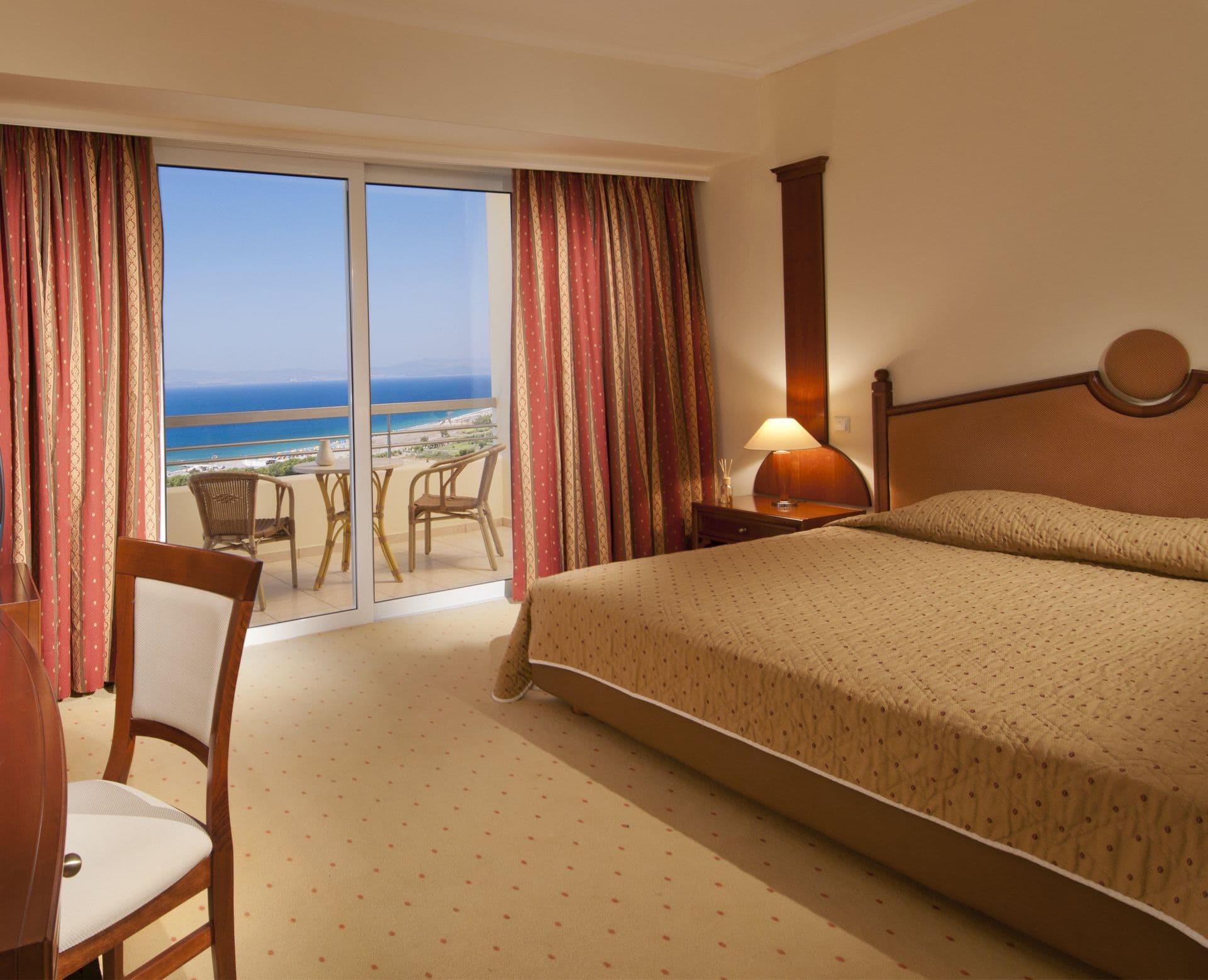 *Images are for illustrative purposes only. Actual room may vary.