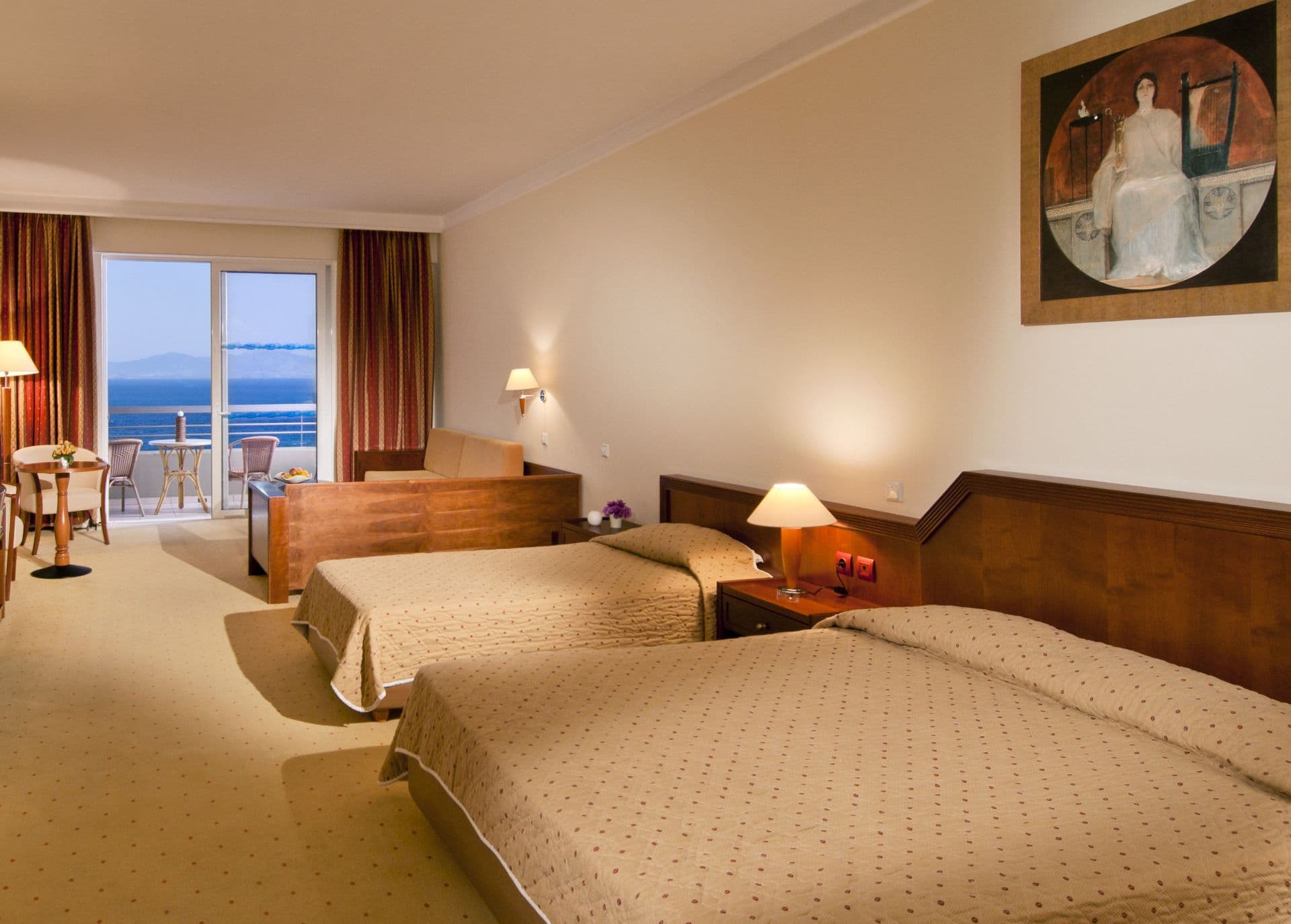 *Images are for illustrative purposes only. Actual room may vary.