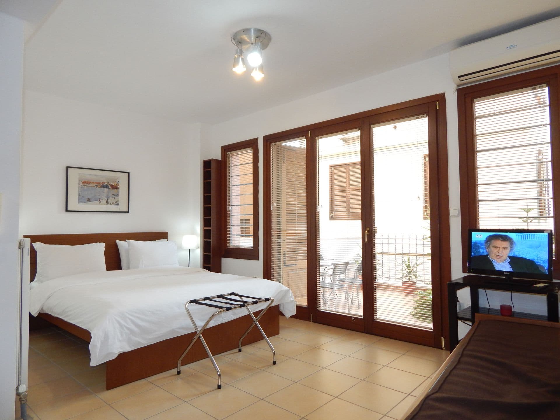 room-types-KIPRISTHES-FIVE-0.jpg