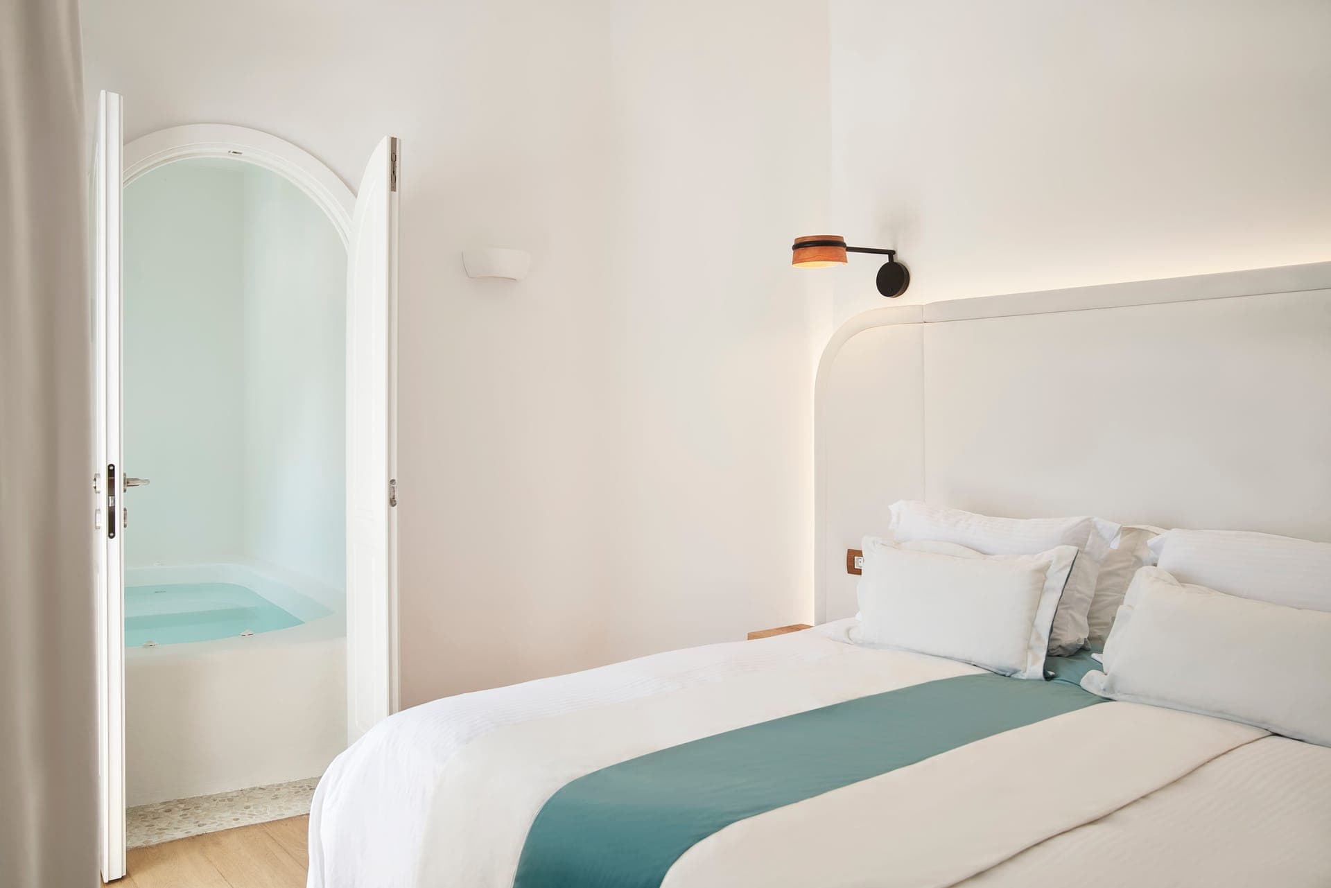 room-types-KIRINI-SUPER-0.jpg