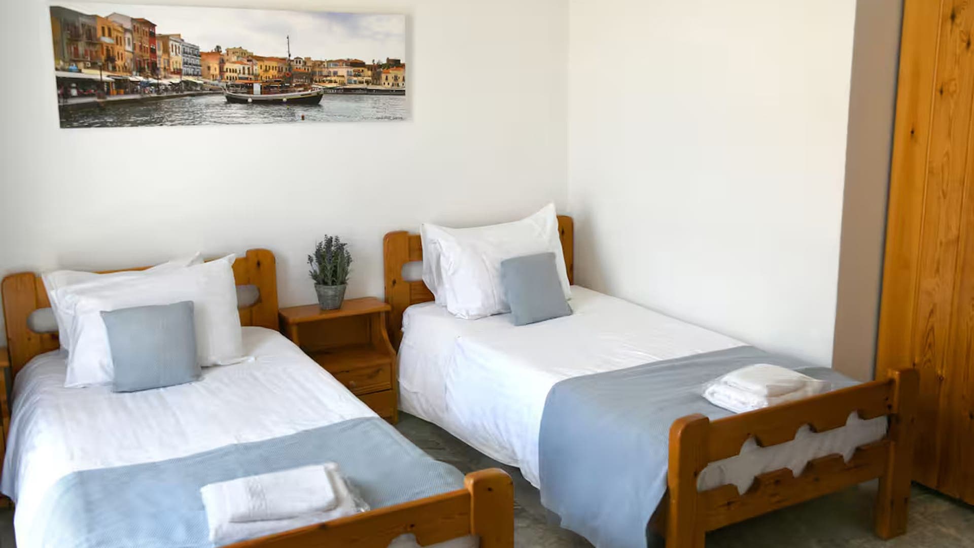 room-types-KLINAKISBH-TBLEC-0.jpg