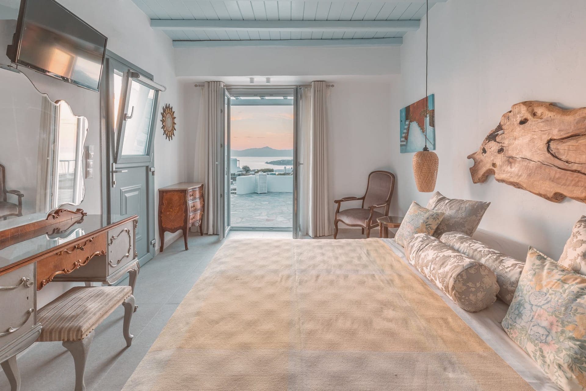 room-types-KONSTANTIN-DLX-0.jpg