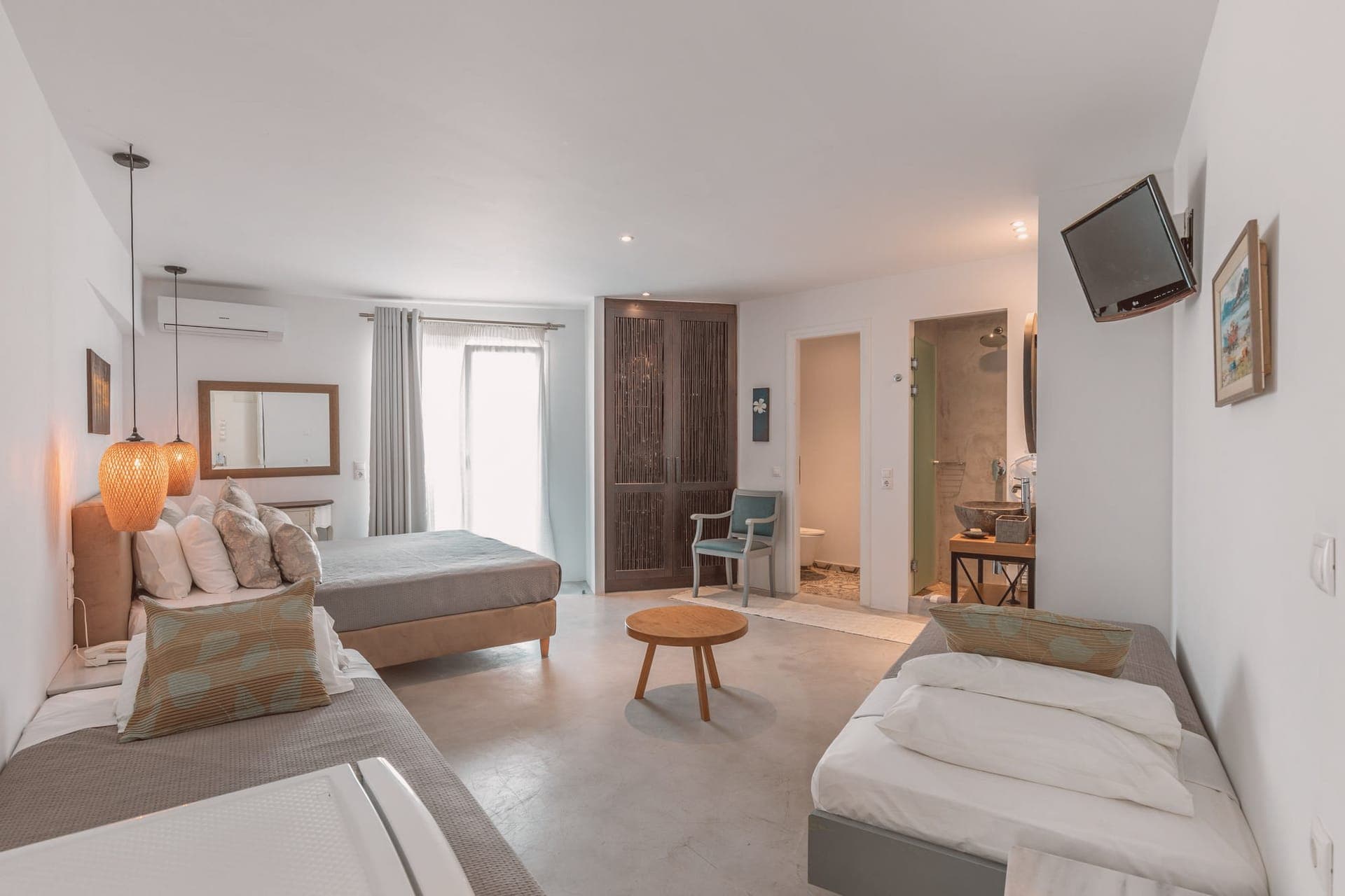 room-types-KONSTANTIN-ROOM4-0.jpg
