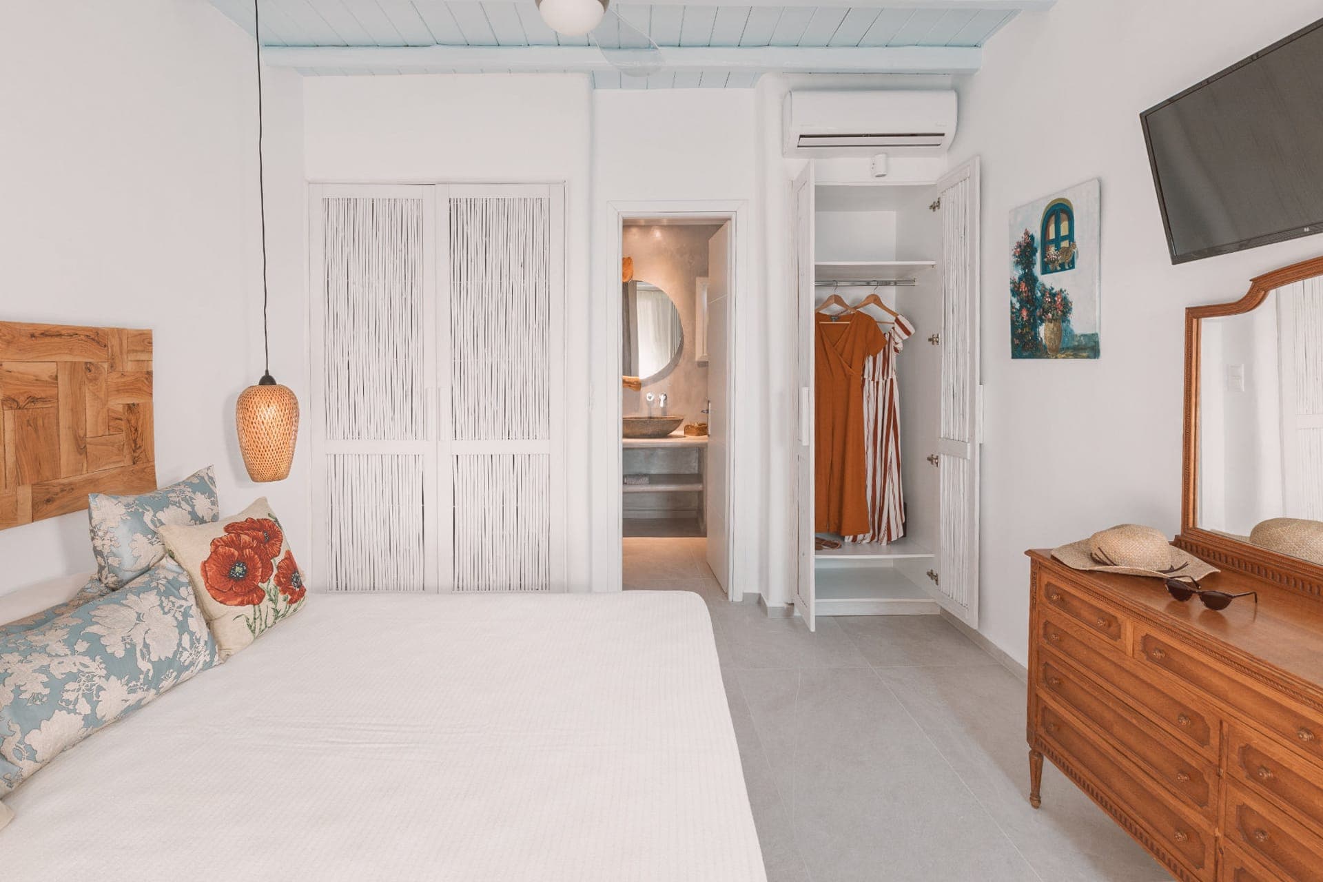 room-types-KONSTANTIN-STU2-0.jpg