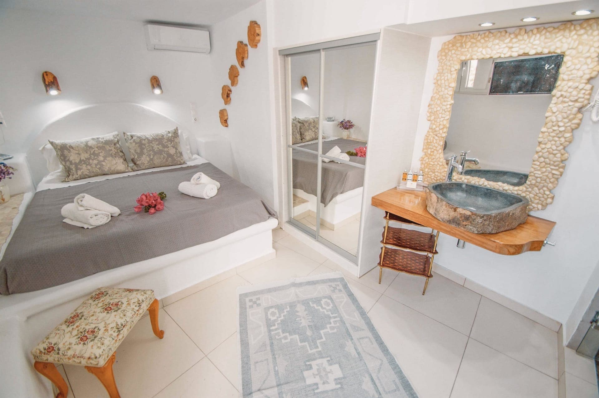 room-types-KONSTANTIN-single-0.jpg
