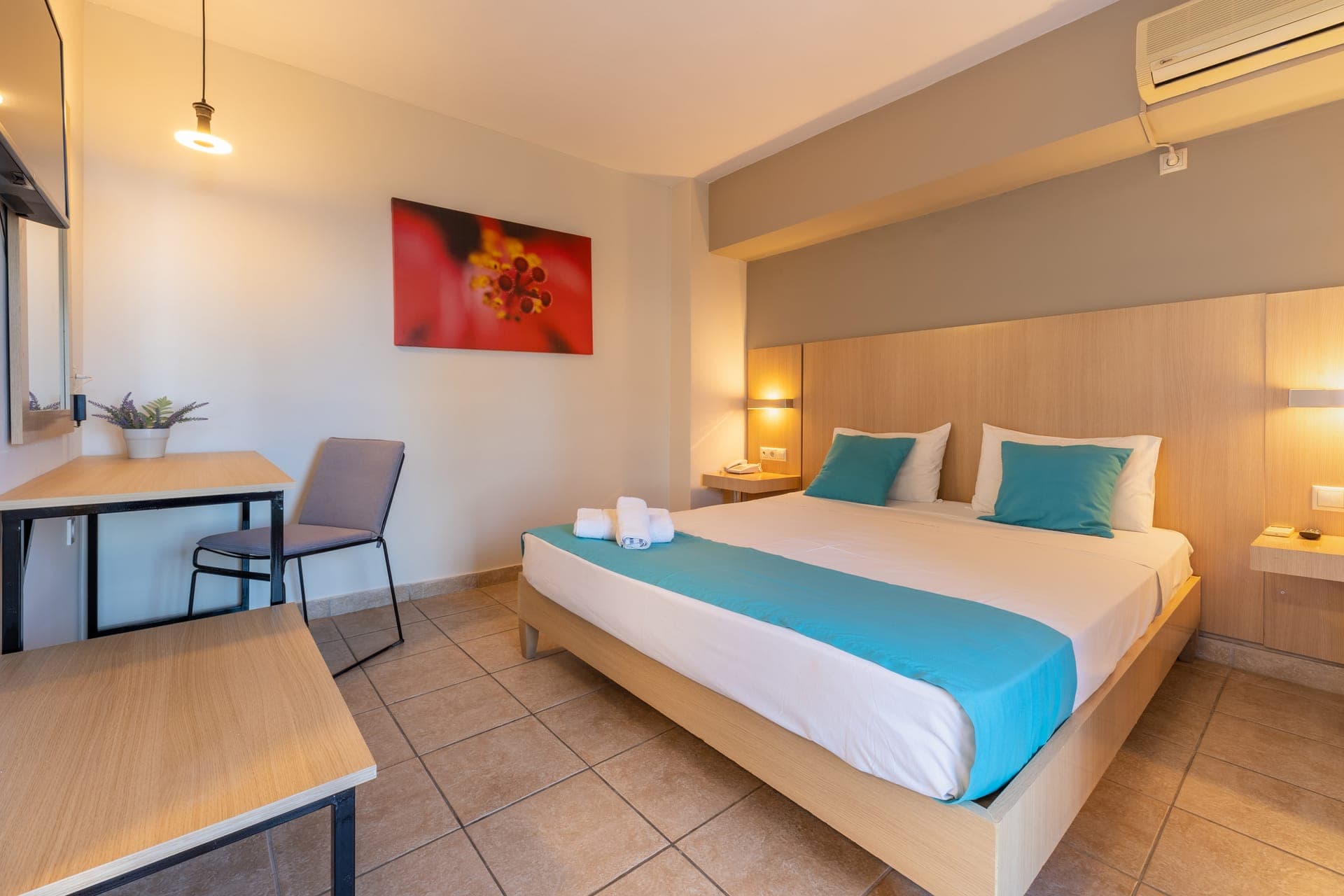 *Images are for illustrative purposes only. Actual room may vary.