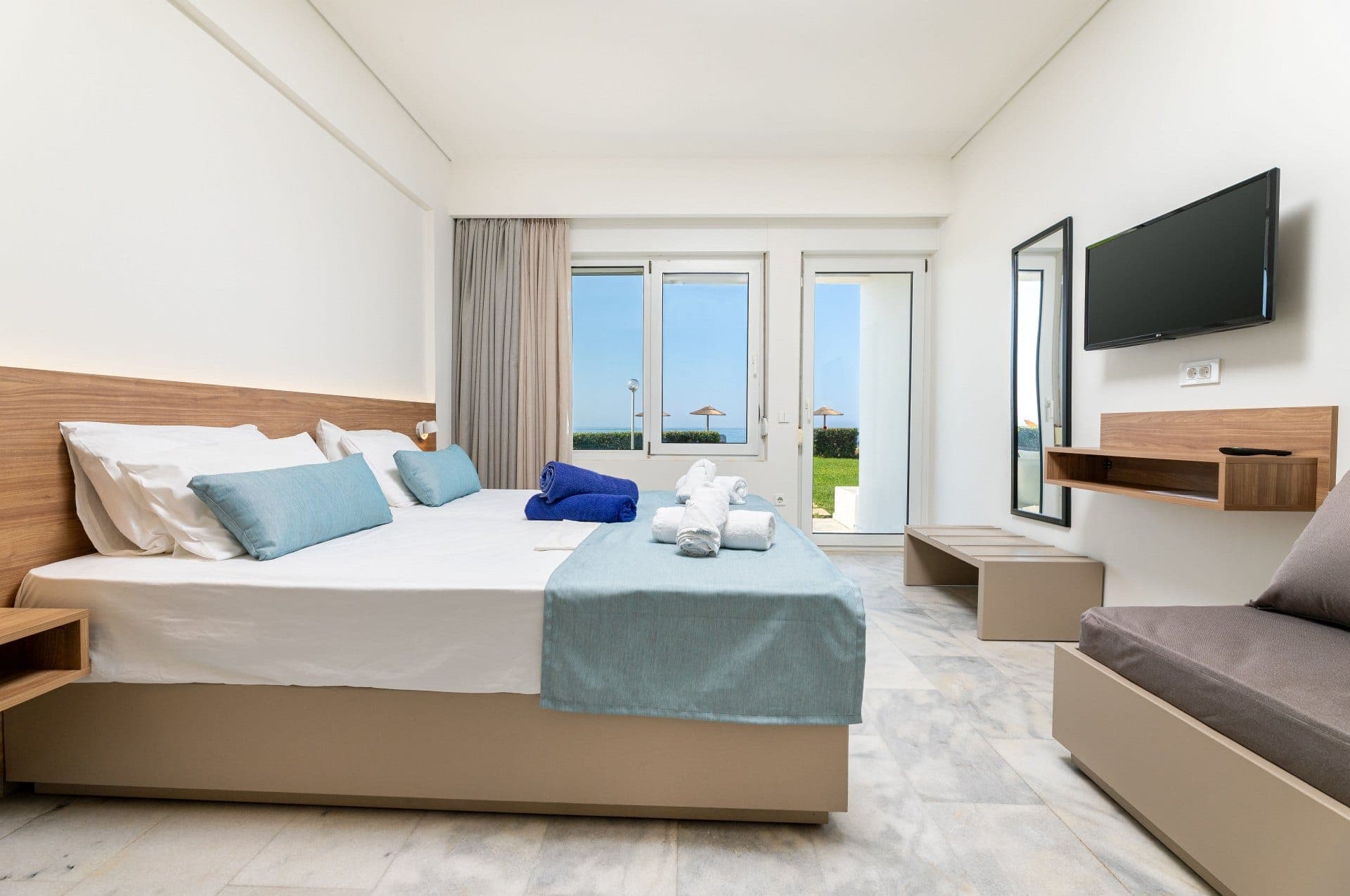 room-types-KOSTBEACH-STUBF-0.jpg