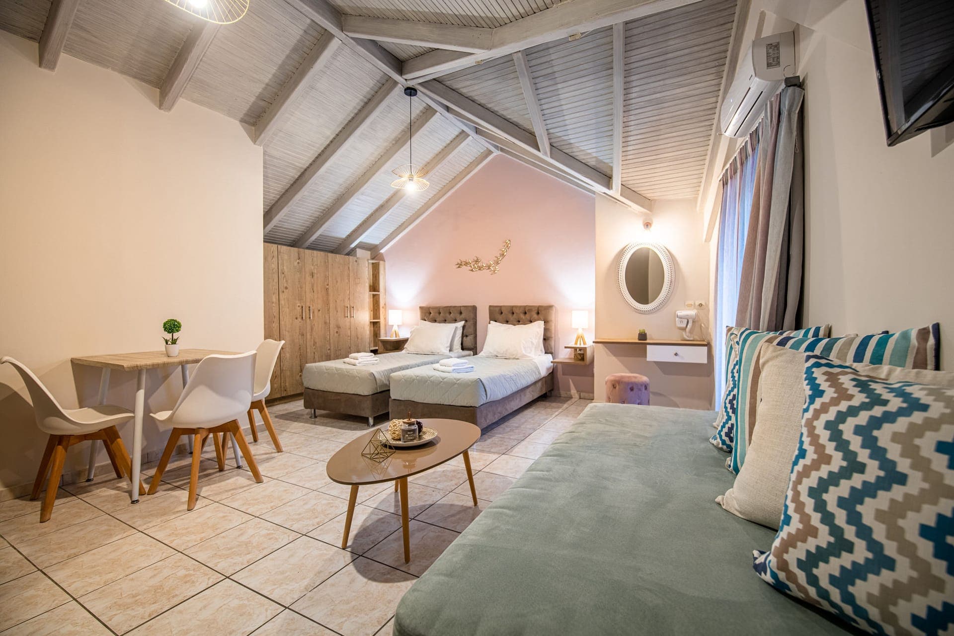 room-types-KOUKOSLOFT-STUDIO-0.jpg