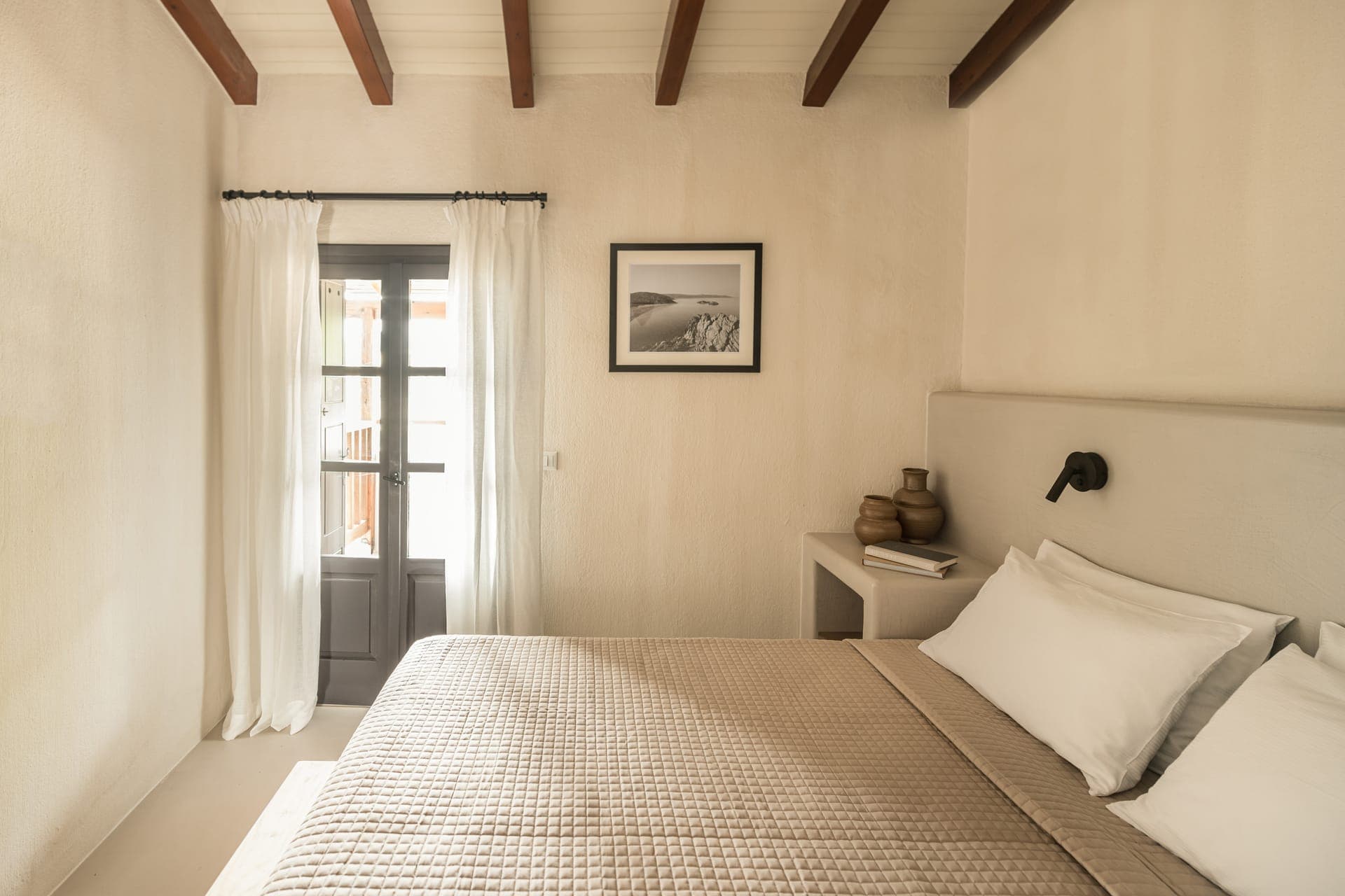 room-types-KOUTOULV-TWO-0.jpg