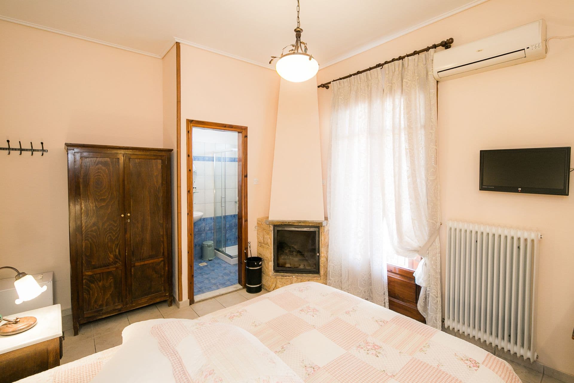 room-types-KRITSA-DBLFIR-0.jpg