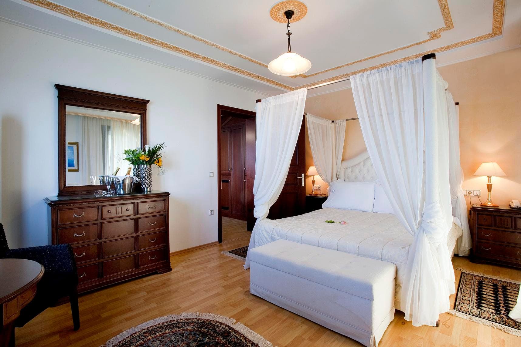 room-types-KYMATAHOTL-SUITE-0.jpg