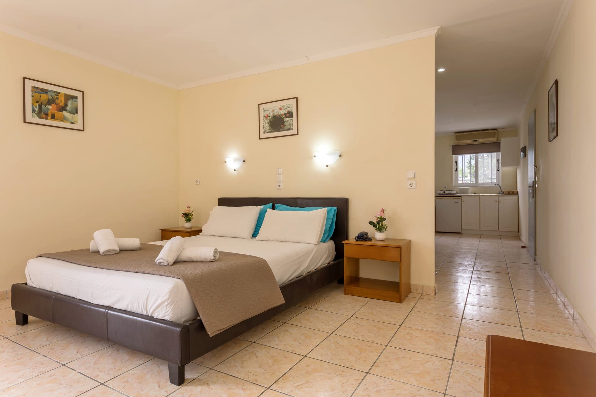 room-types-LAGANASHOL-SUITPV-0.jpg