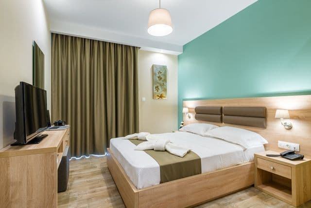 room-types-LAGARIA-FAM-0.jpg