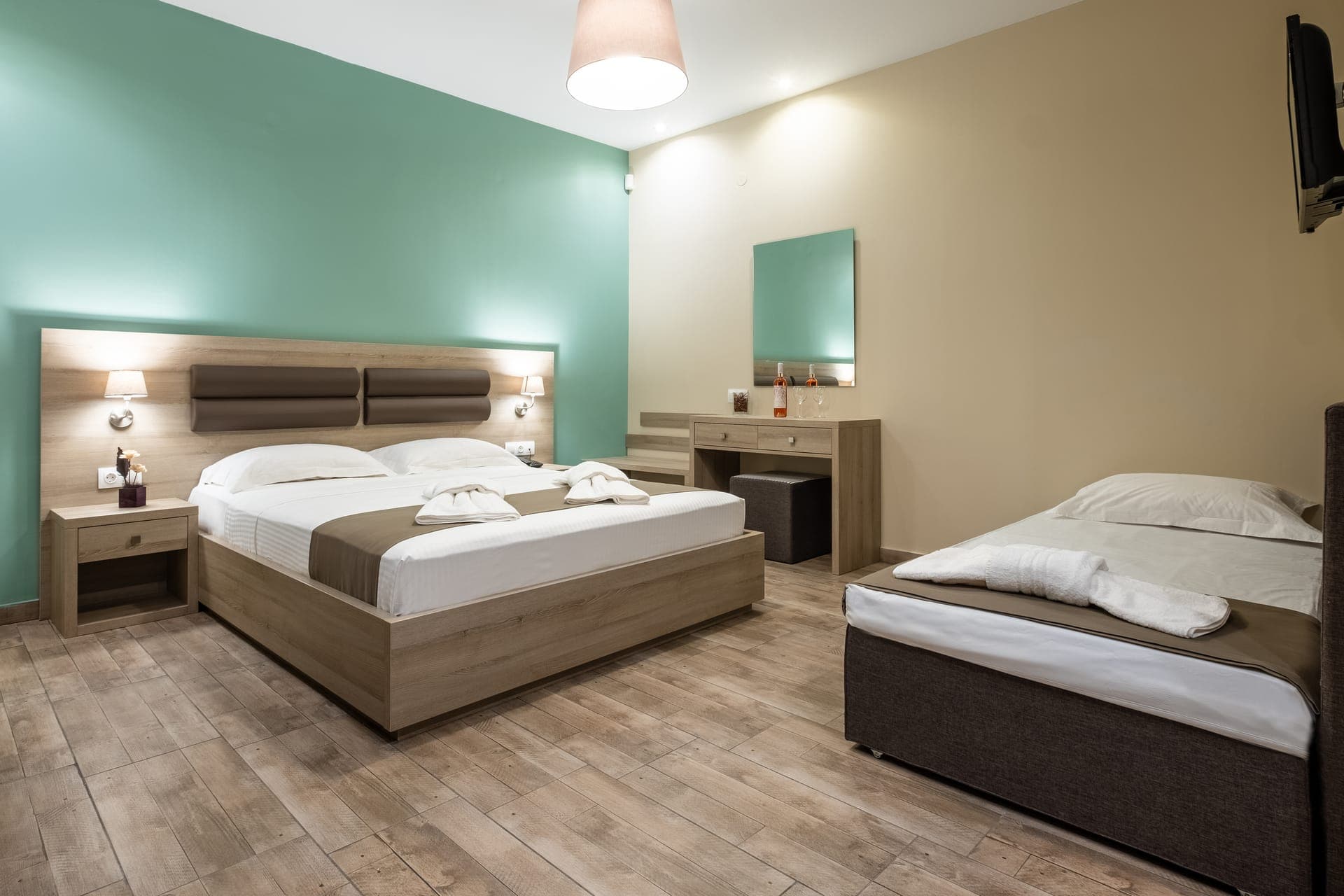 room-types-LAGARIA-SPTR-0.jpg