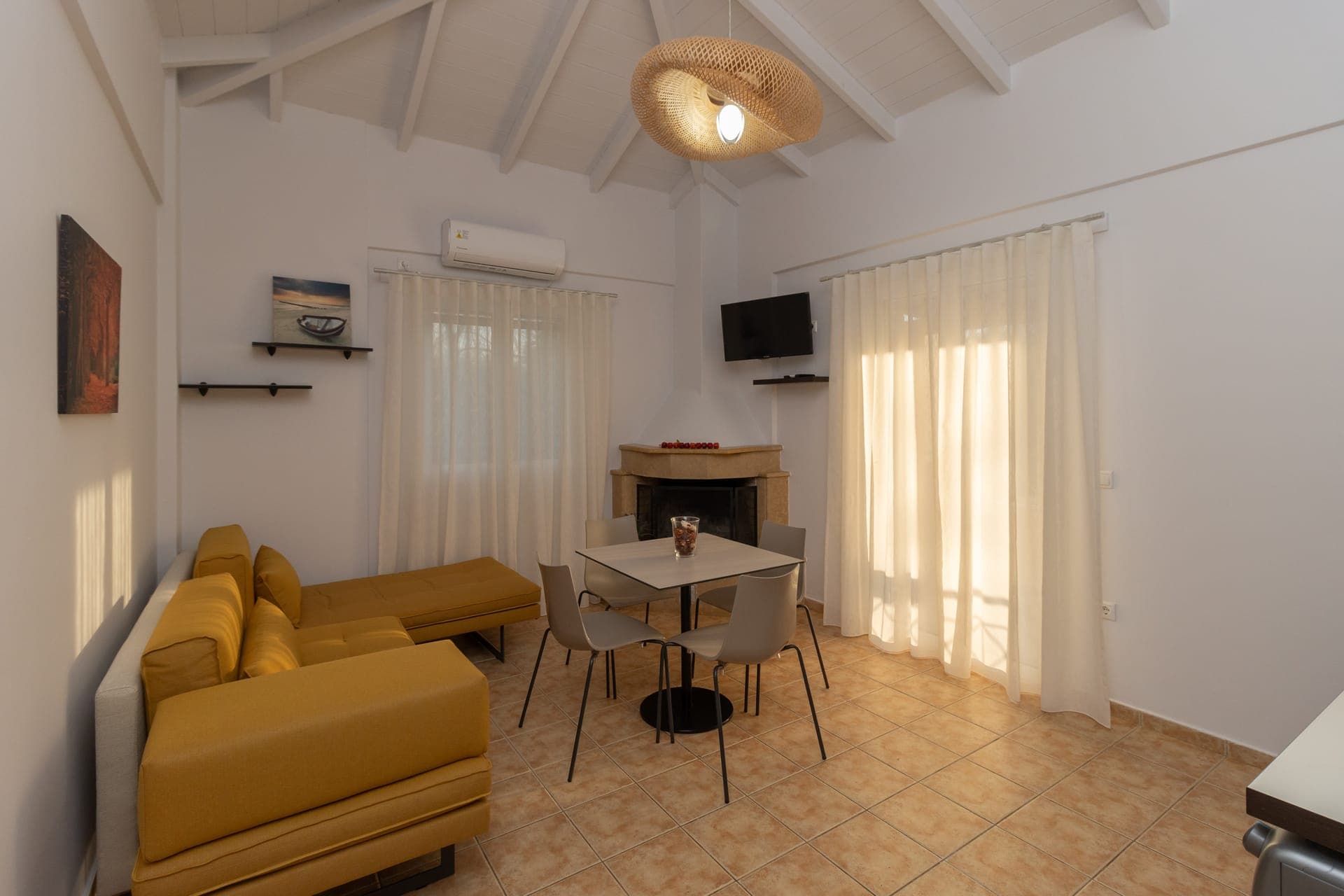 room-types-LAGOUAPART-APART4-0.jpg