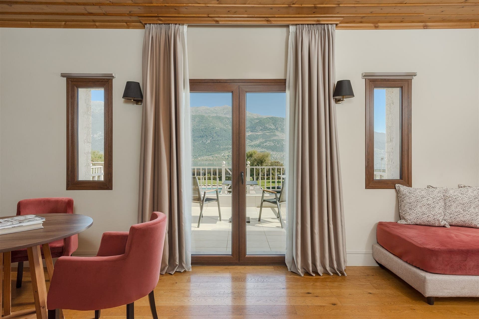 room-types-LAKEHOTEL-LAKES-0.jpg