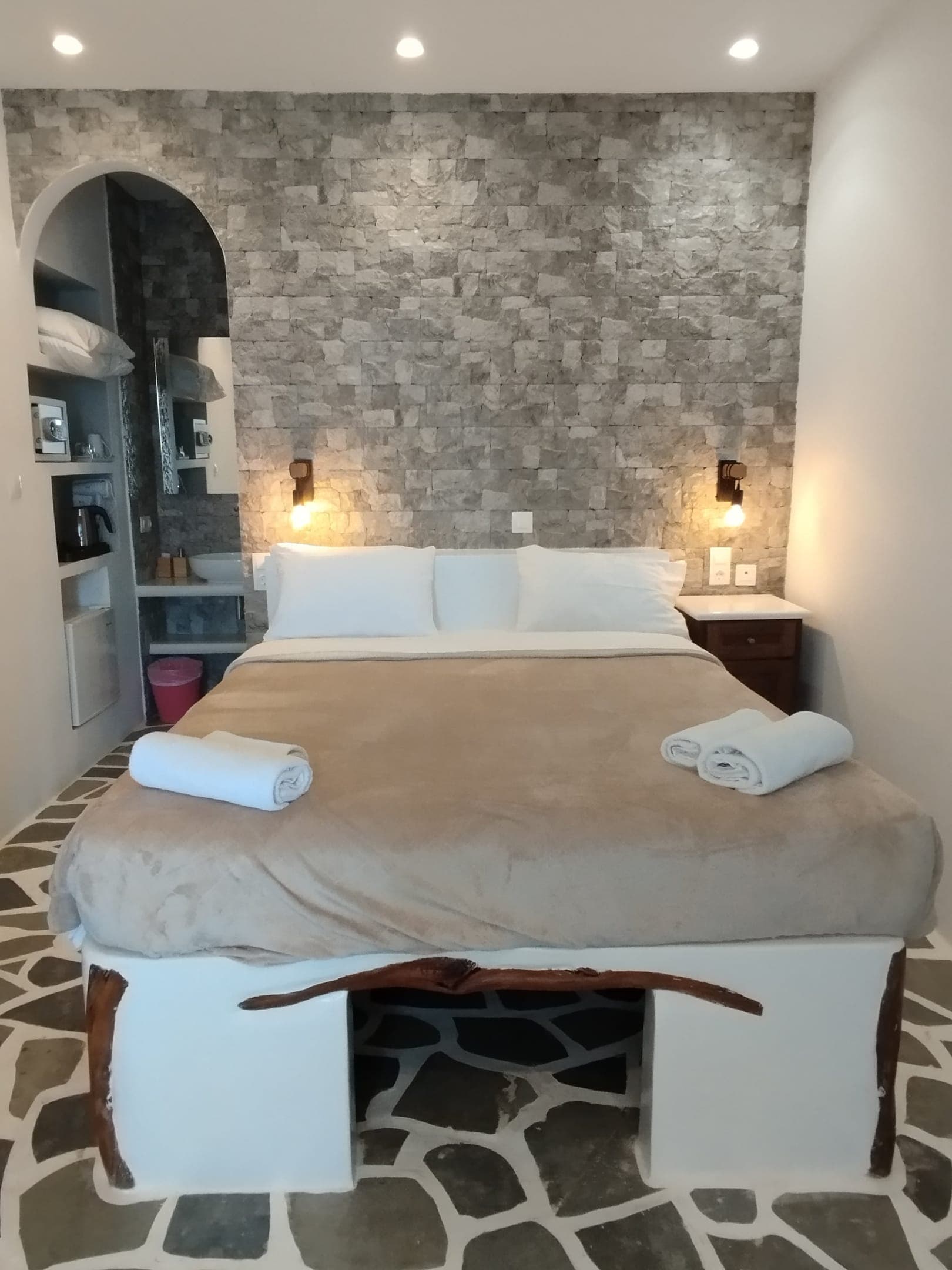 room-types-LAKKIV-DJS-0.jpg