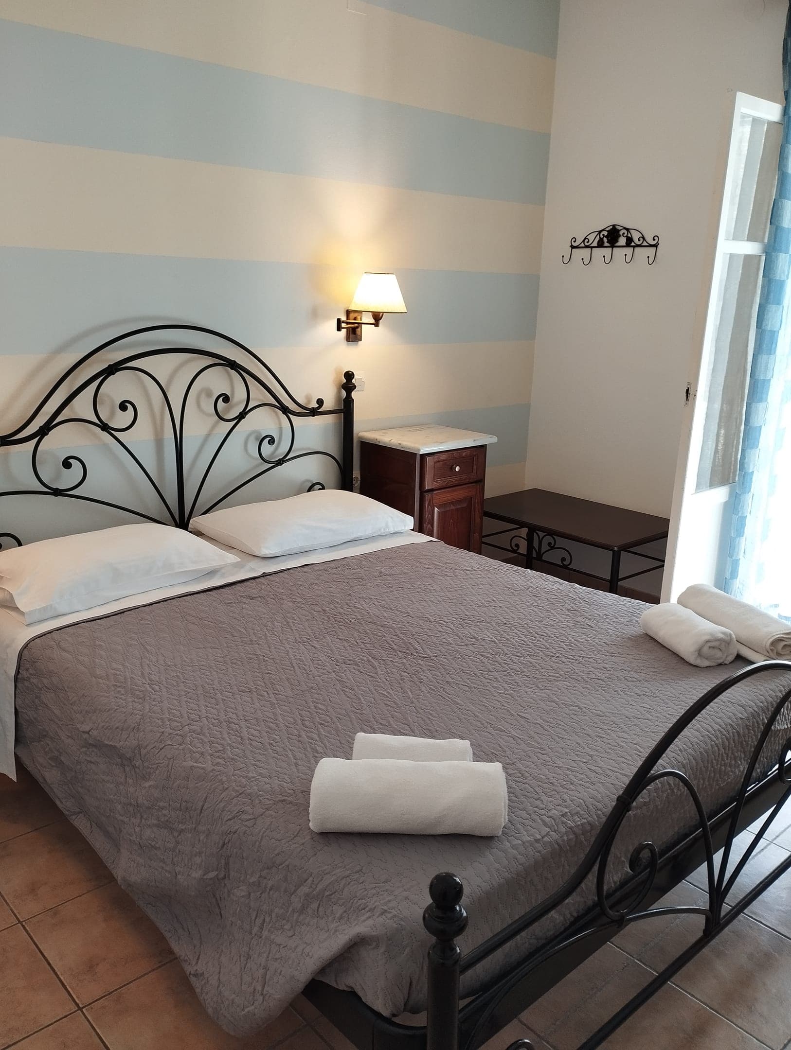 room-types-LAKKIV-SDR-0.jpg
