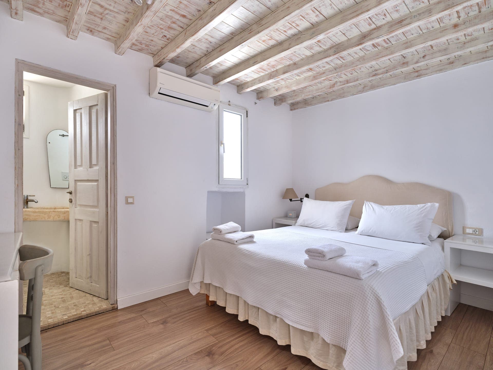 room-types-LAMAISONK-DBLR-0.jpg