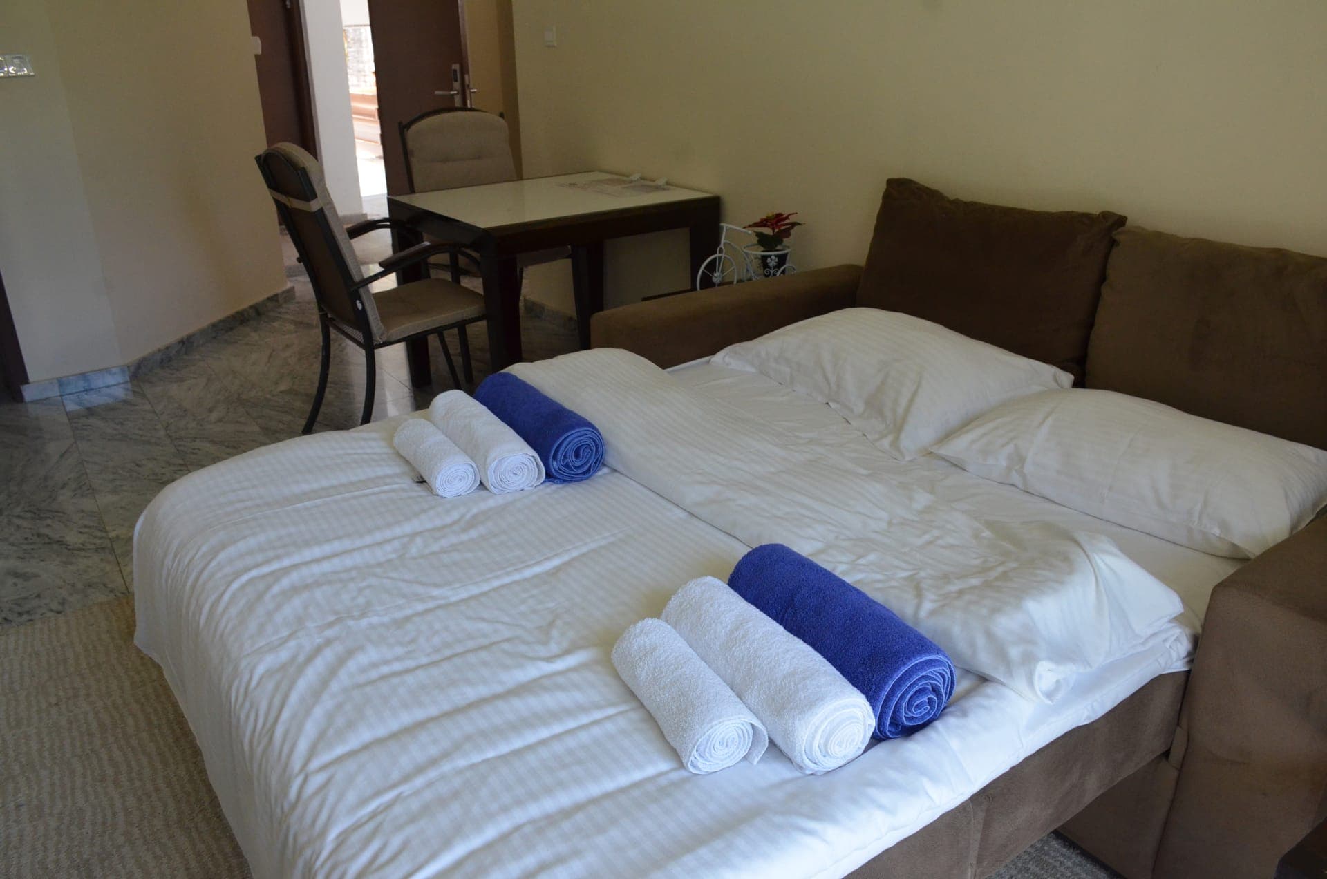 room-types-LATCHIESC-1BEDSS-0.jpg