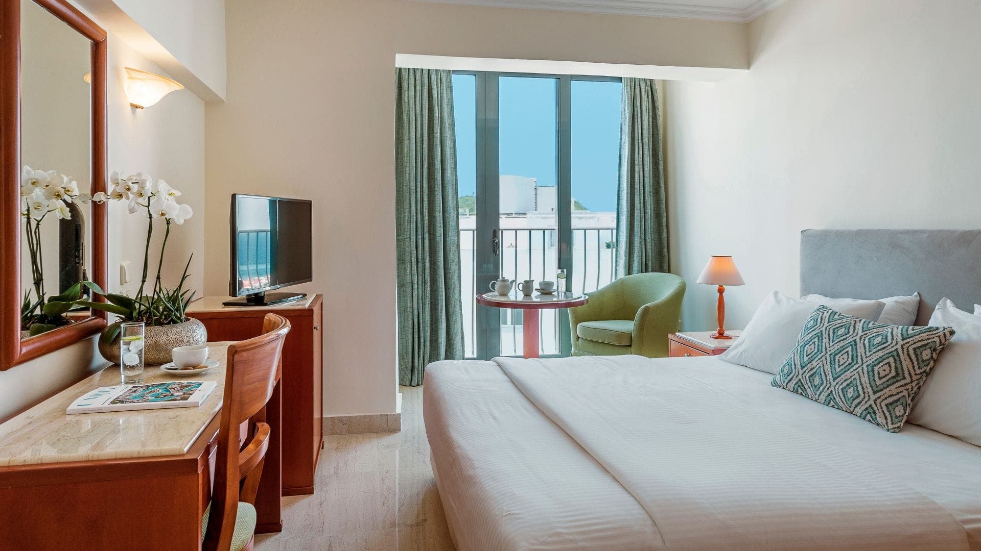 room-types-LAVITA-SGL-0.jpg
