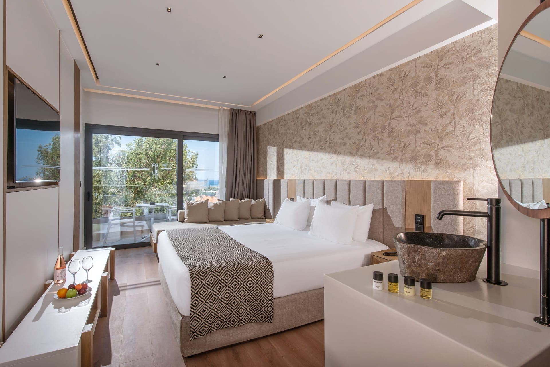 room-types-LAVRIS-EXEC-0.jpg