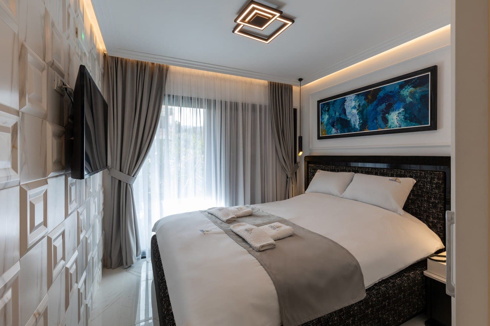 room-types-LAZARLUX-2BSUI-0.jpg