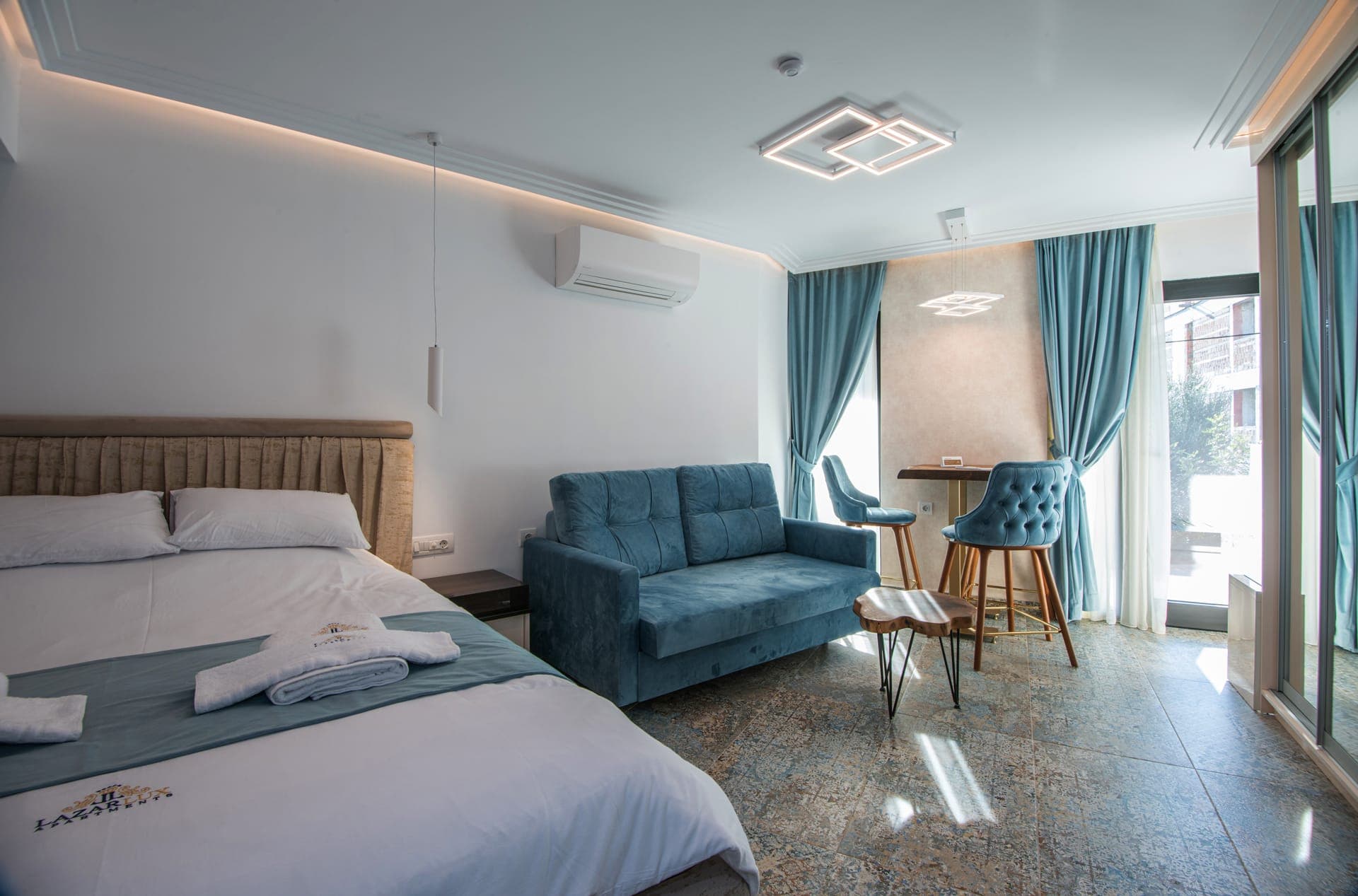 room-types-LAZARLUX-STUT-0.jpg