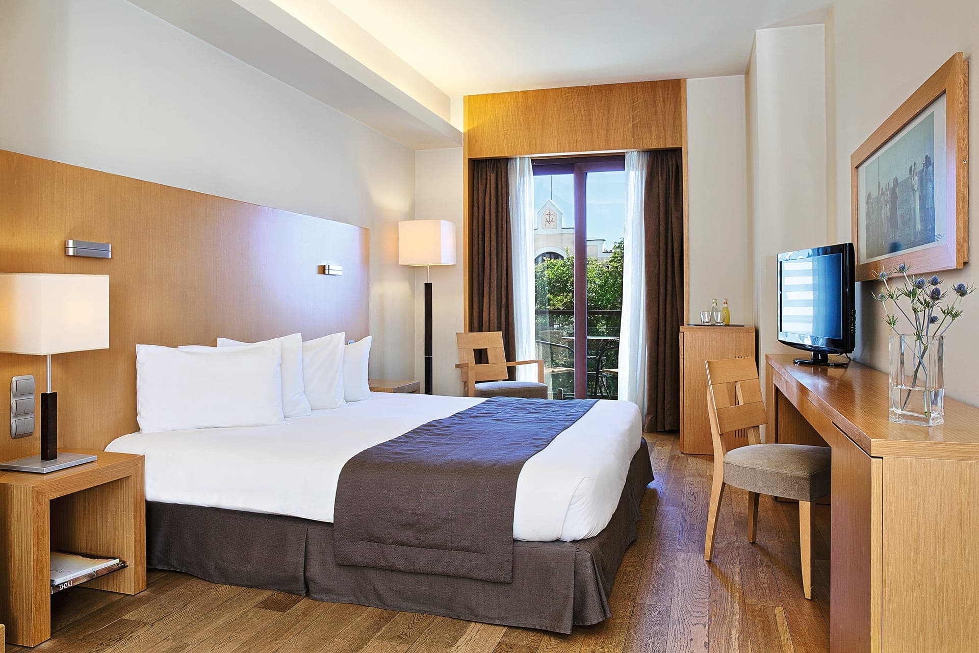 room-types-LAZARTSKG-SUP-0.jpg