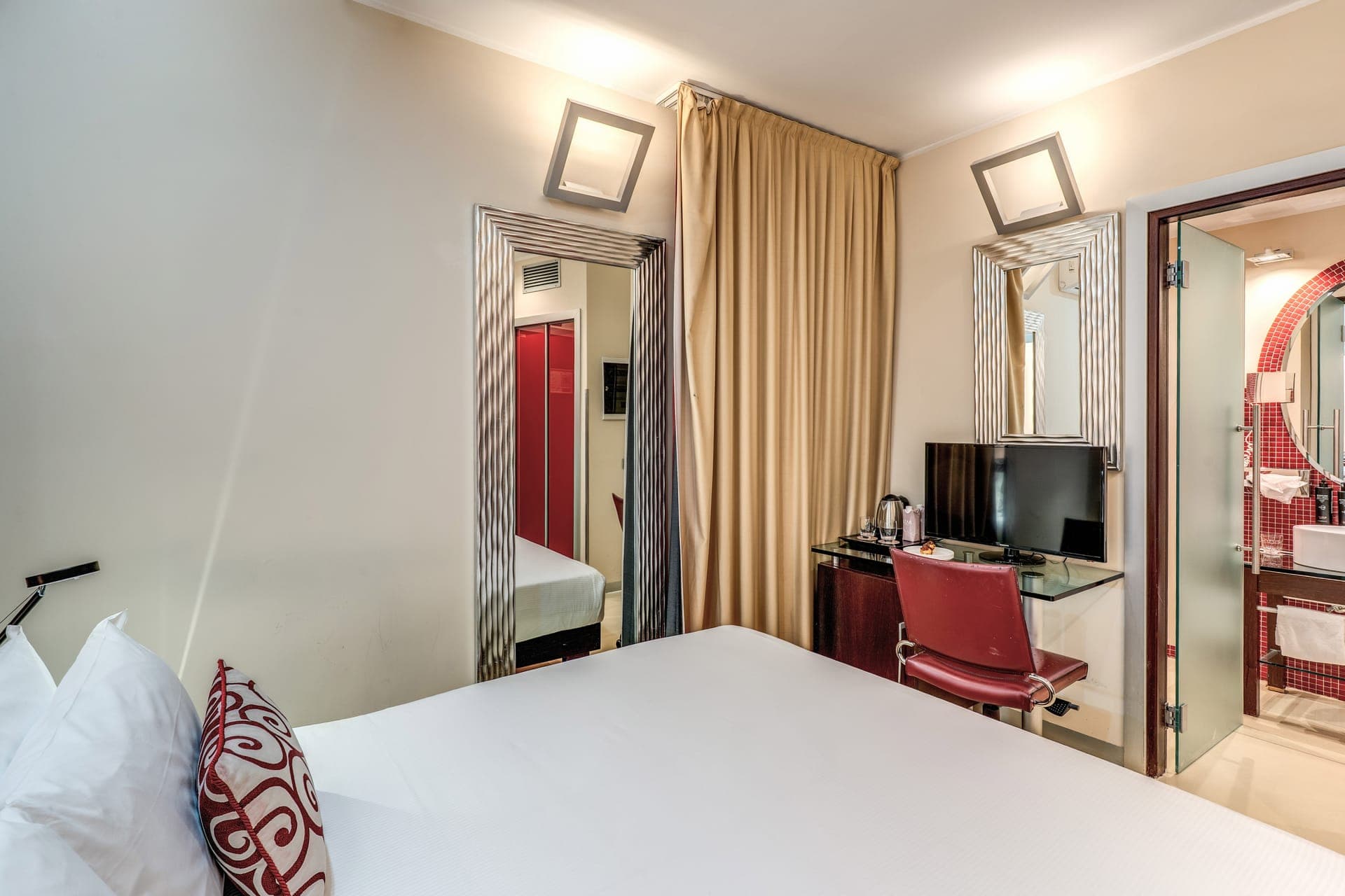 room-types-LEGRIFFE-DBLTWN-0.jpg