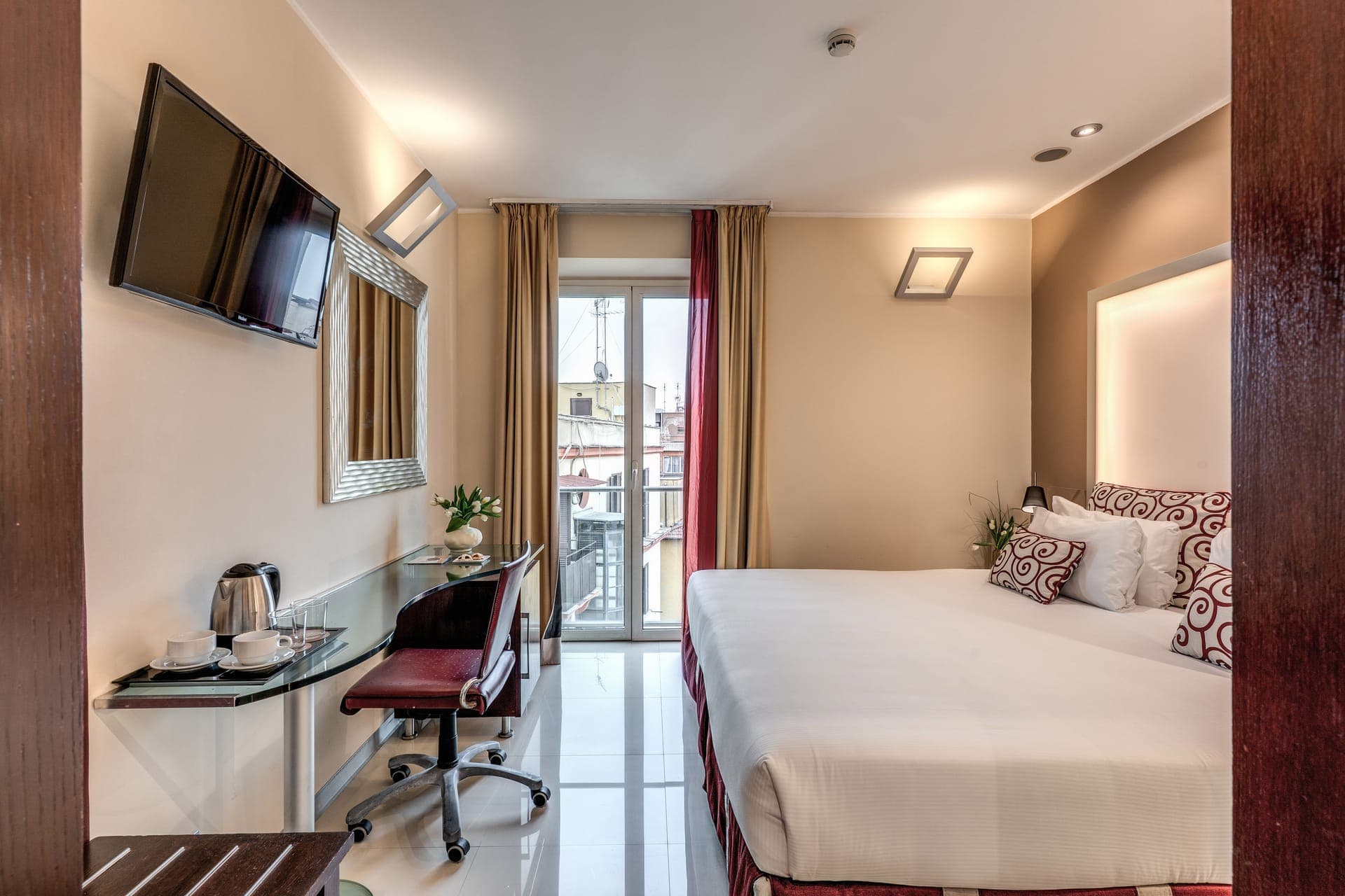 room-types-LEGRIFFE-STAND-0.jpg