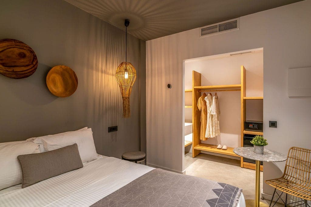 room-types-LEMONSUITE-R2-0.jpg