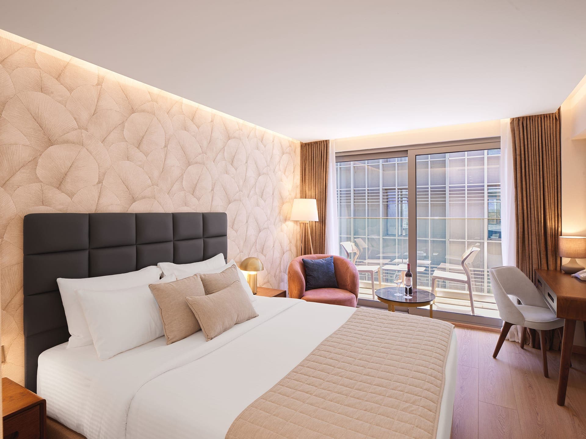room-types-LEOATHCITY-SUP-0.jpg