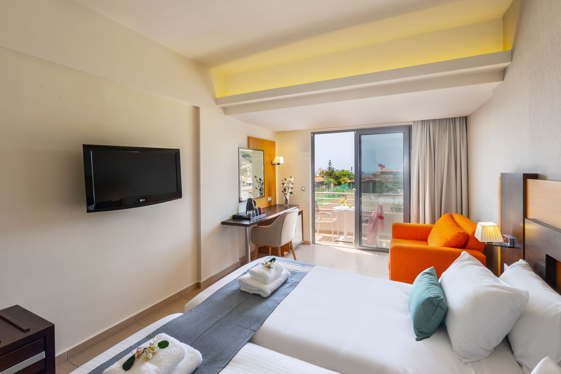 room-types-LEONARDOKO-TWRSVI-0.jpg