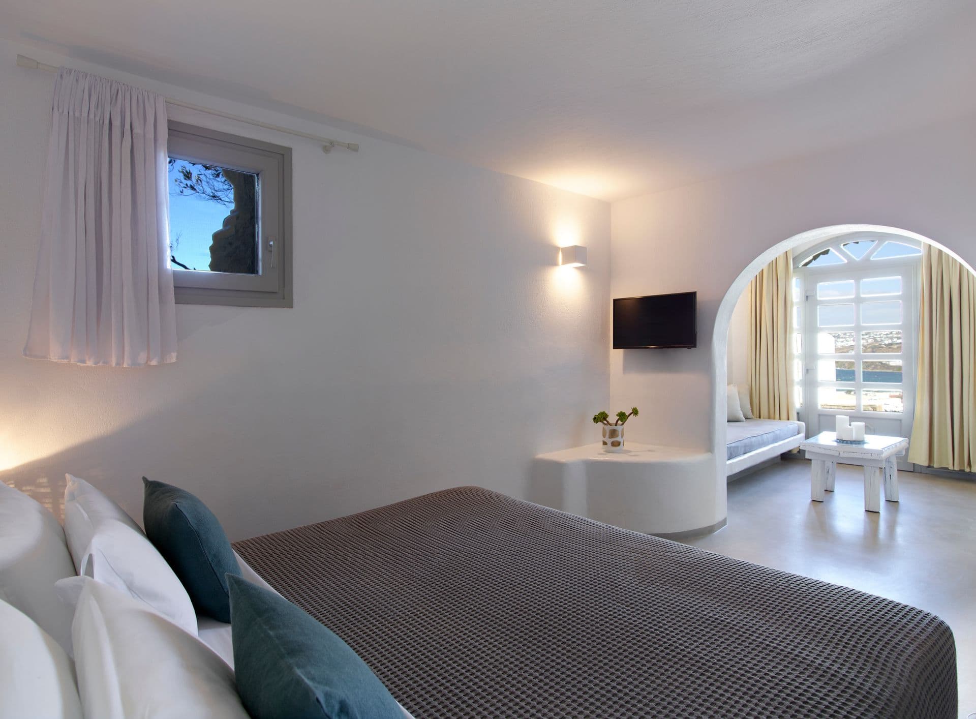 room-types-LEONIS-ONBS5-0.jpg