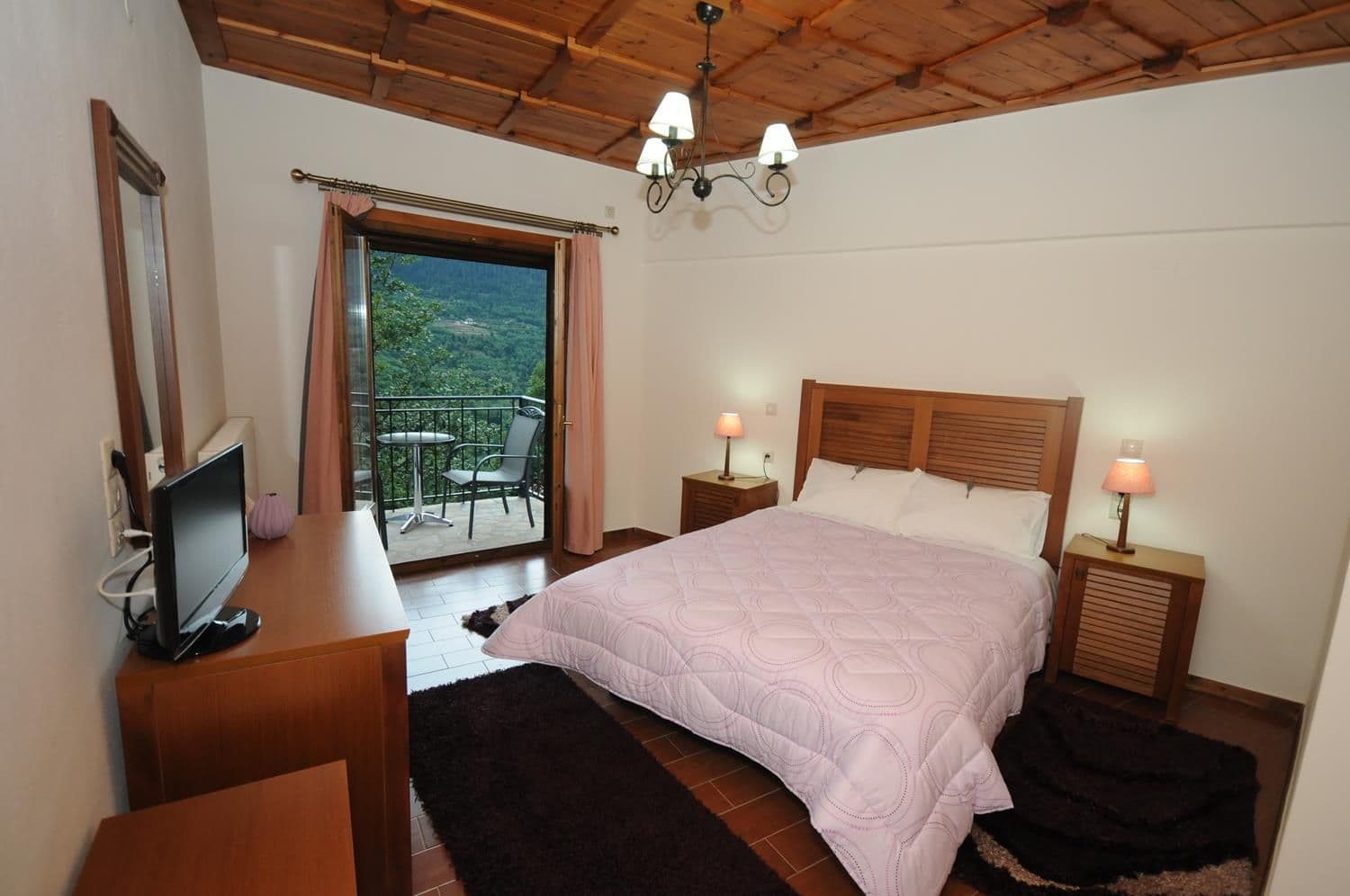 room-types-LEVANTAH-ECON-0.jpg
