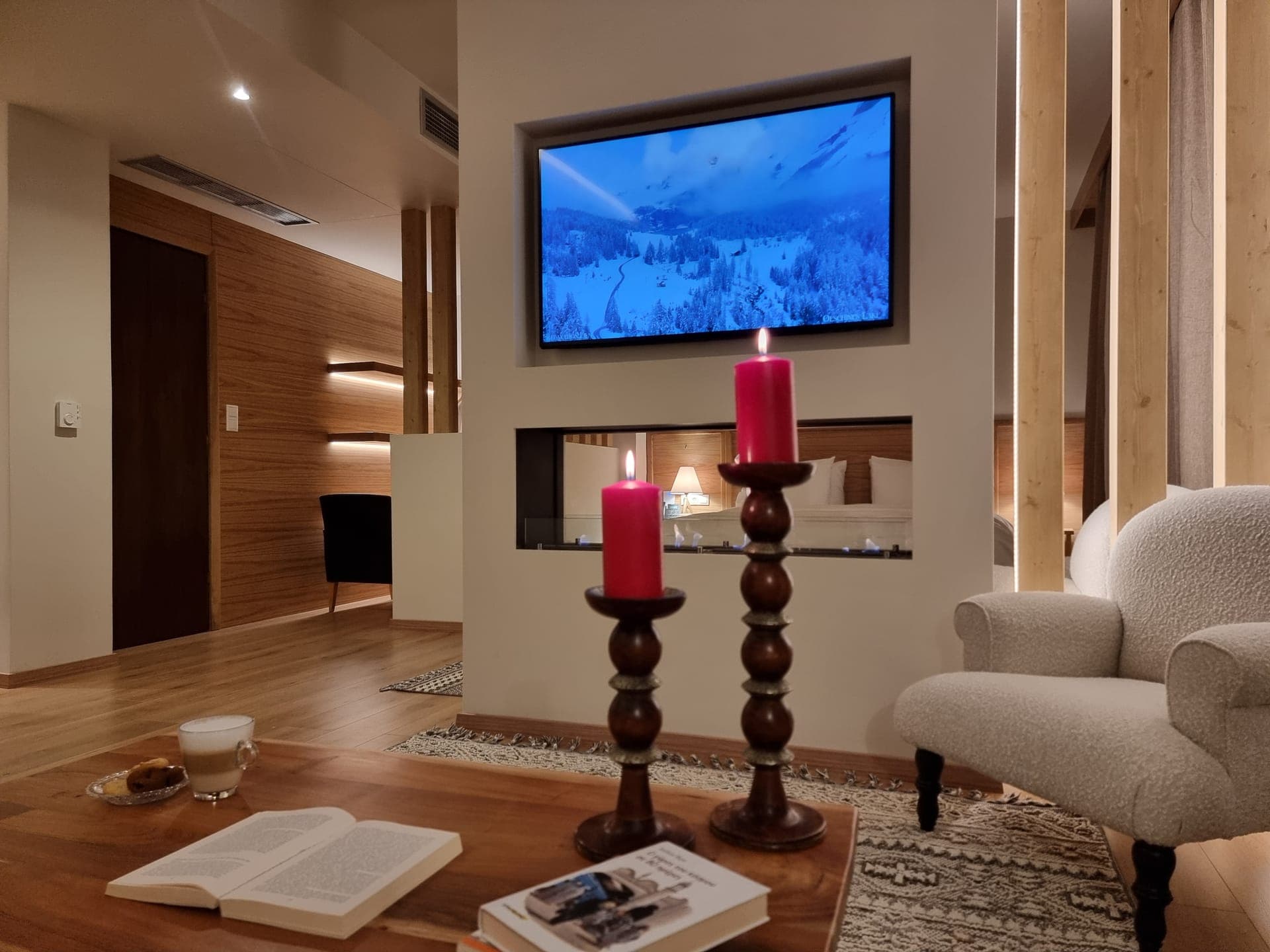 room-types-LIKORIAHTL-KING-0.jpg