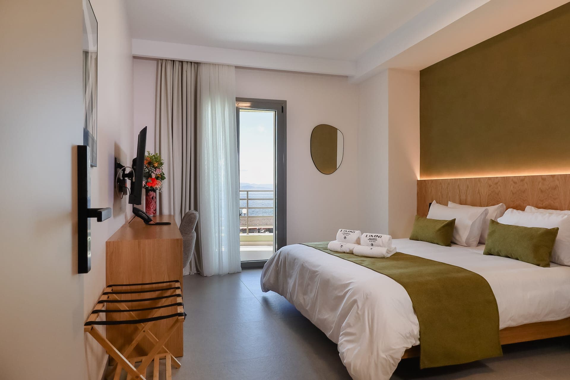 room-types-LIMNIBOUT-SUPSV-0.jpg