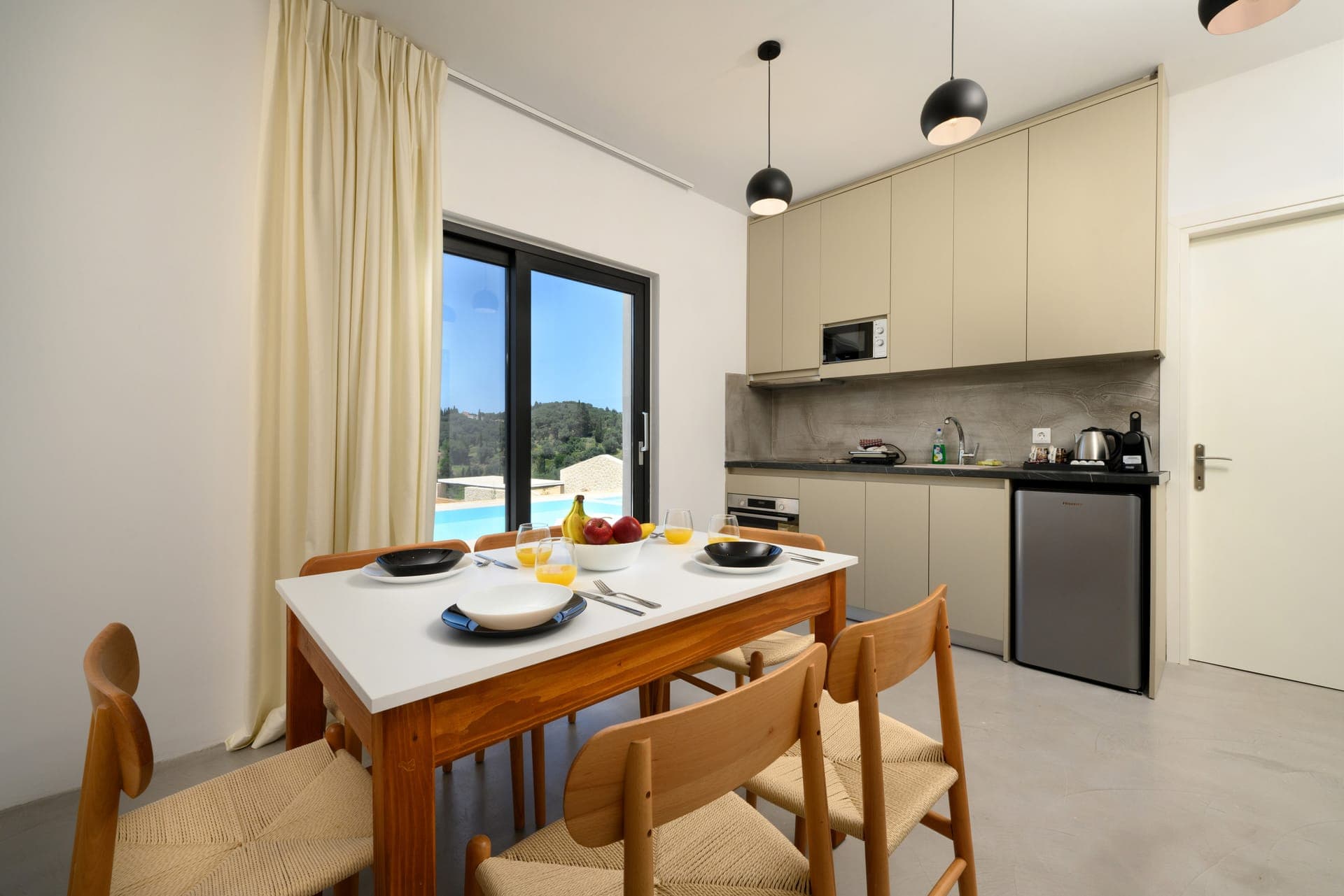 room-types-LITHARI-SVDLX-0.jpg